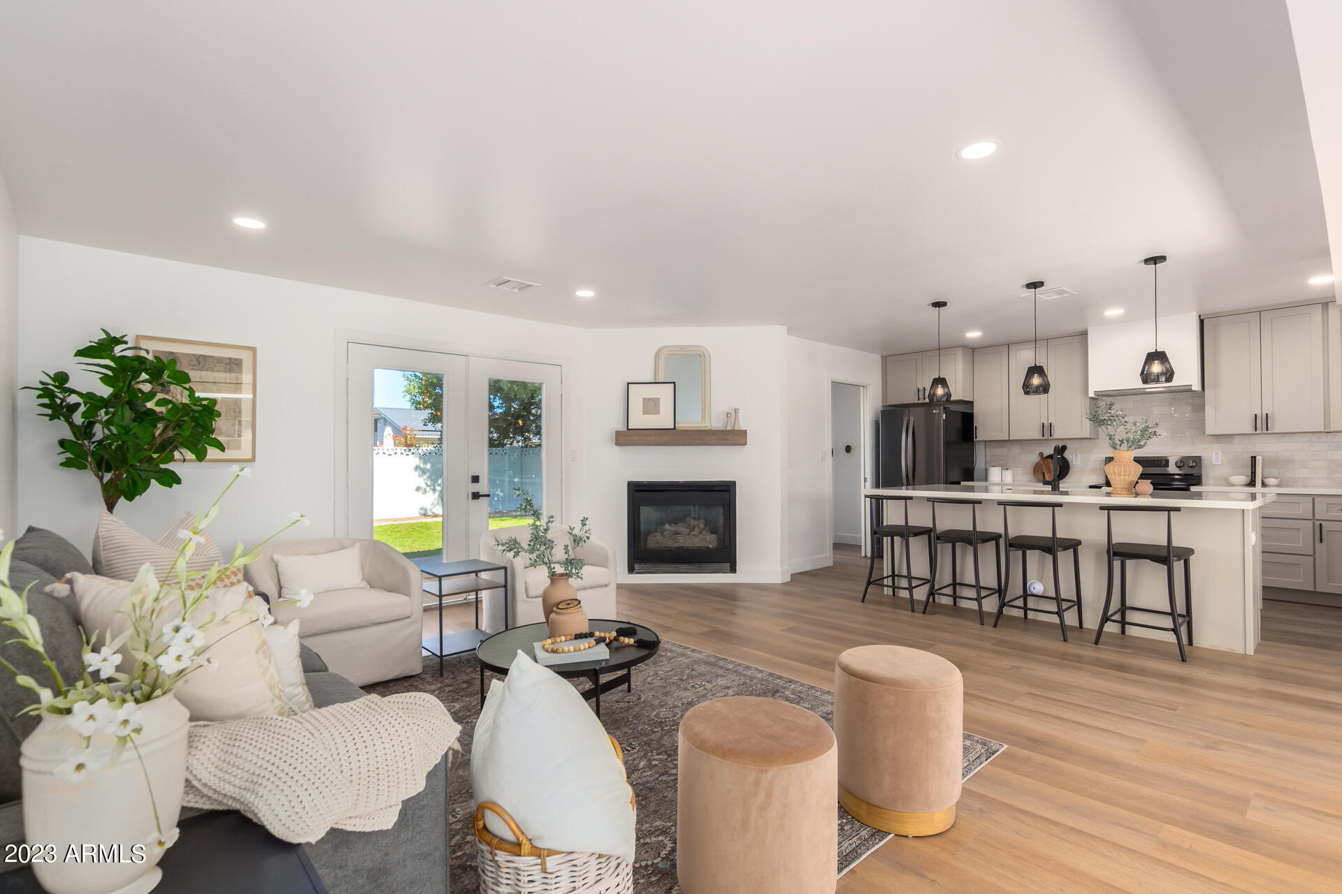 8232 E VISTA Drive