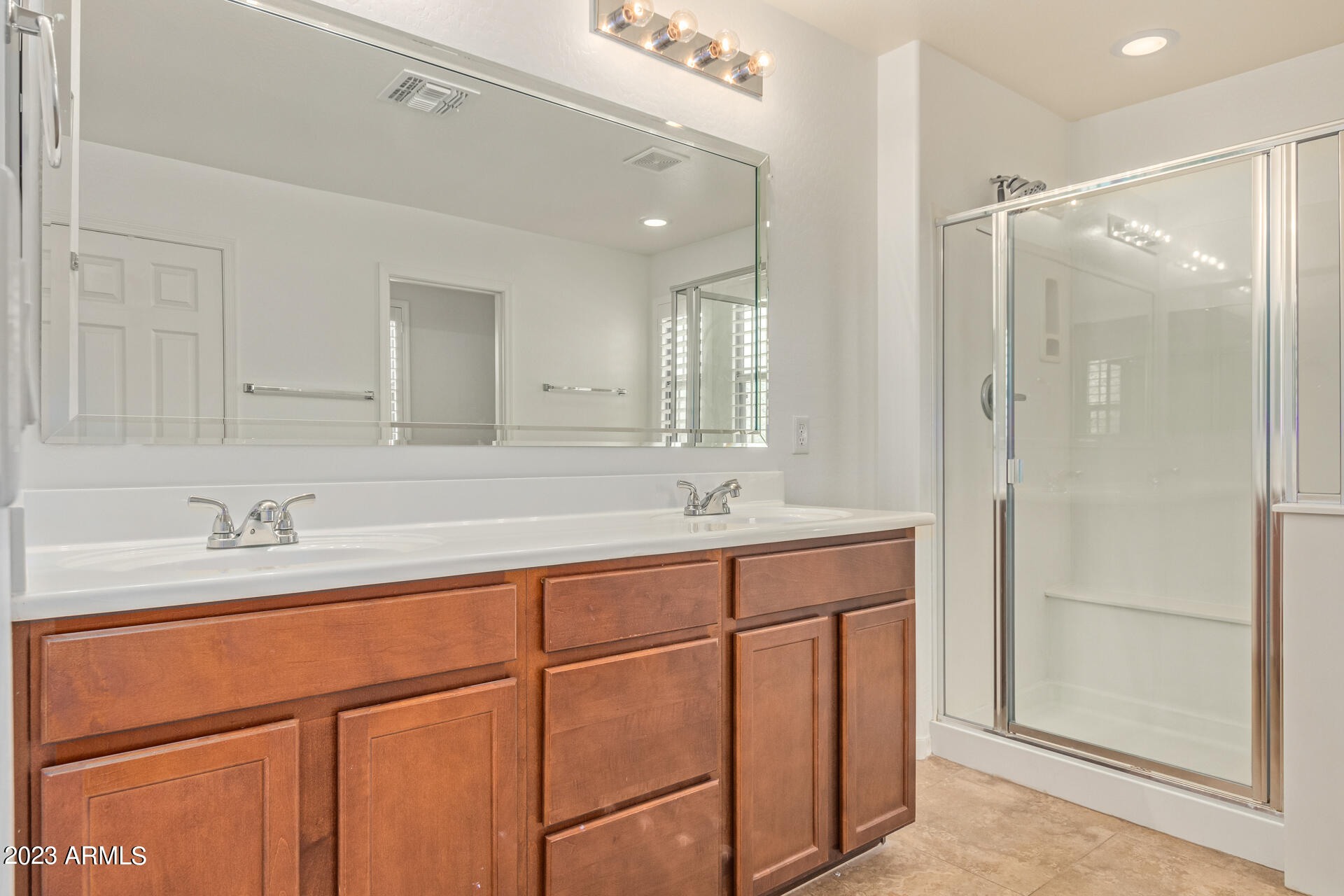 3975 E MESQUITE Street