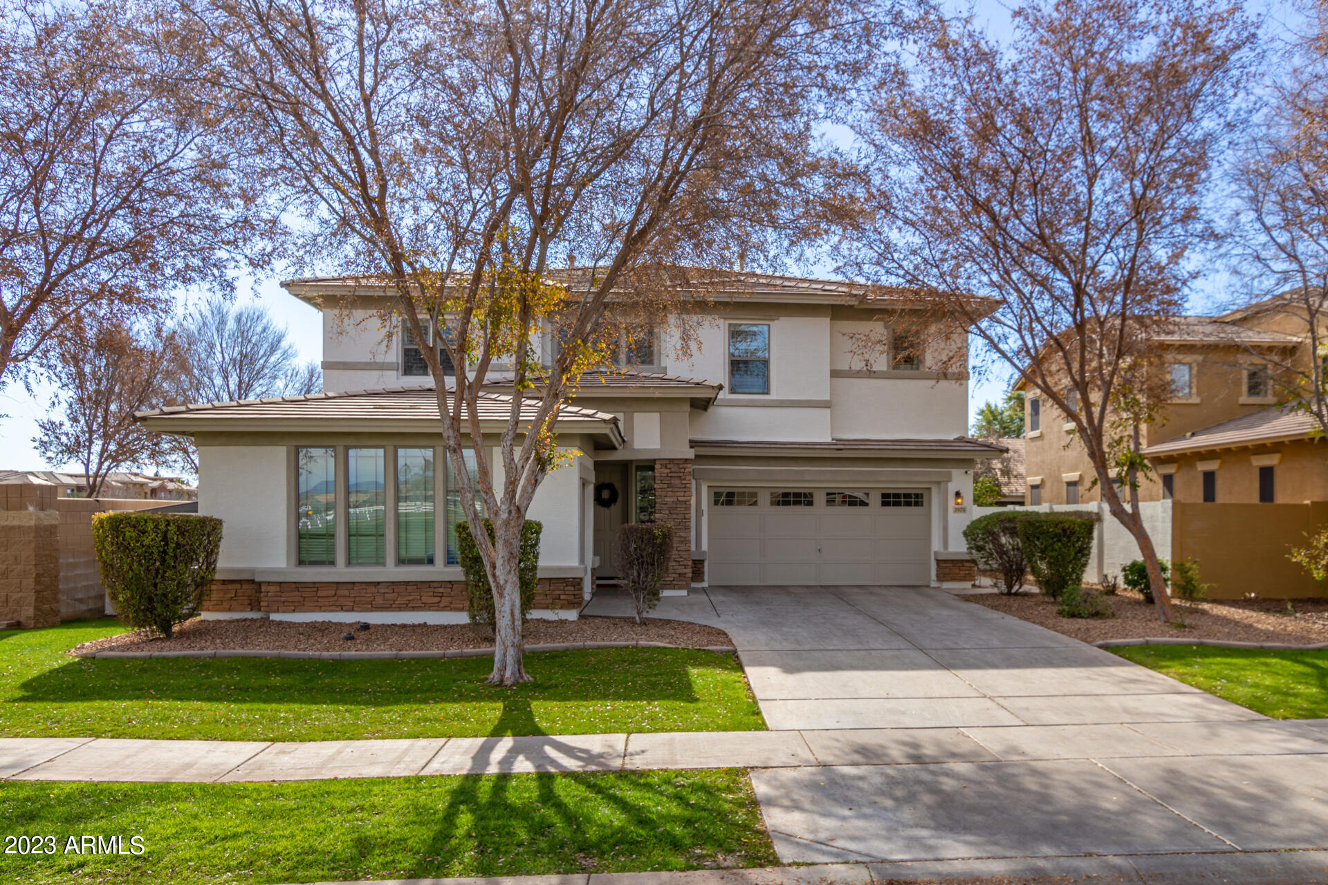 3975 E MESQUITE Street