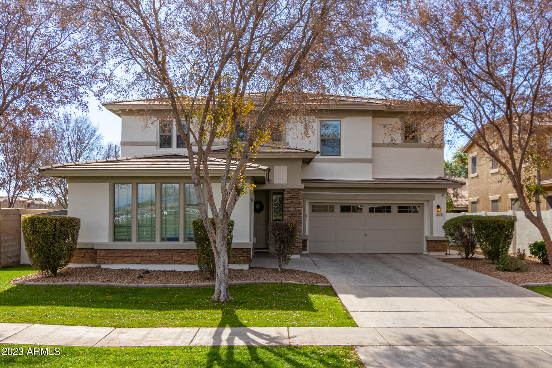 3975 E MESQUITE Street