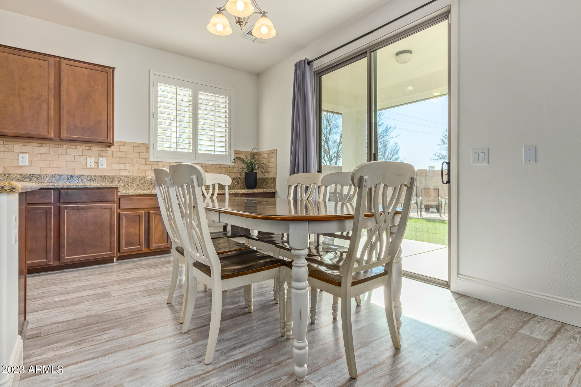 3975 E MESQUITE Street