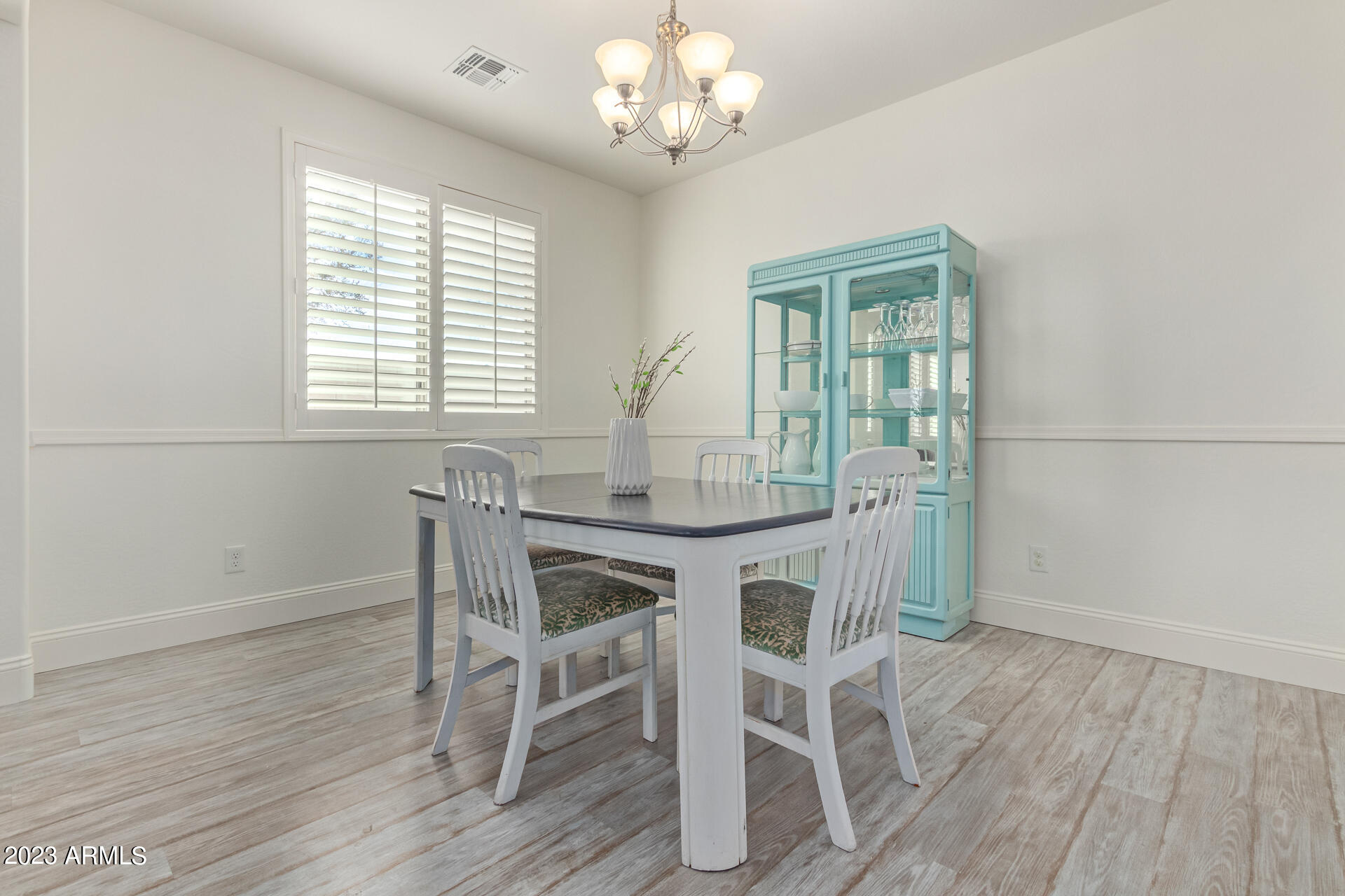 3975 E MESQUITE Street