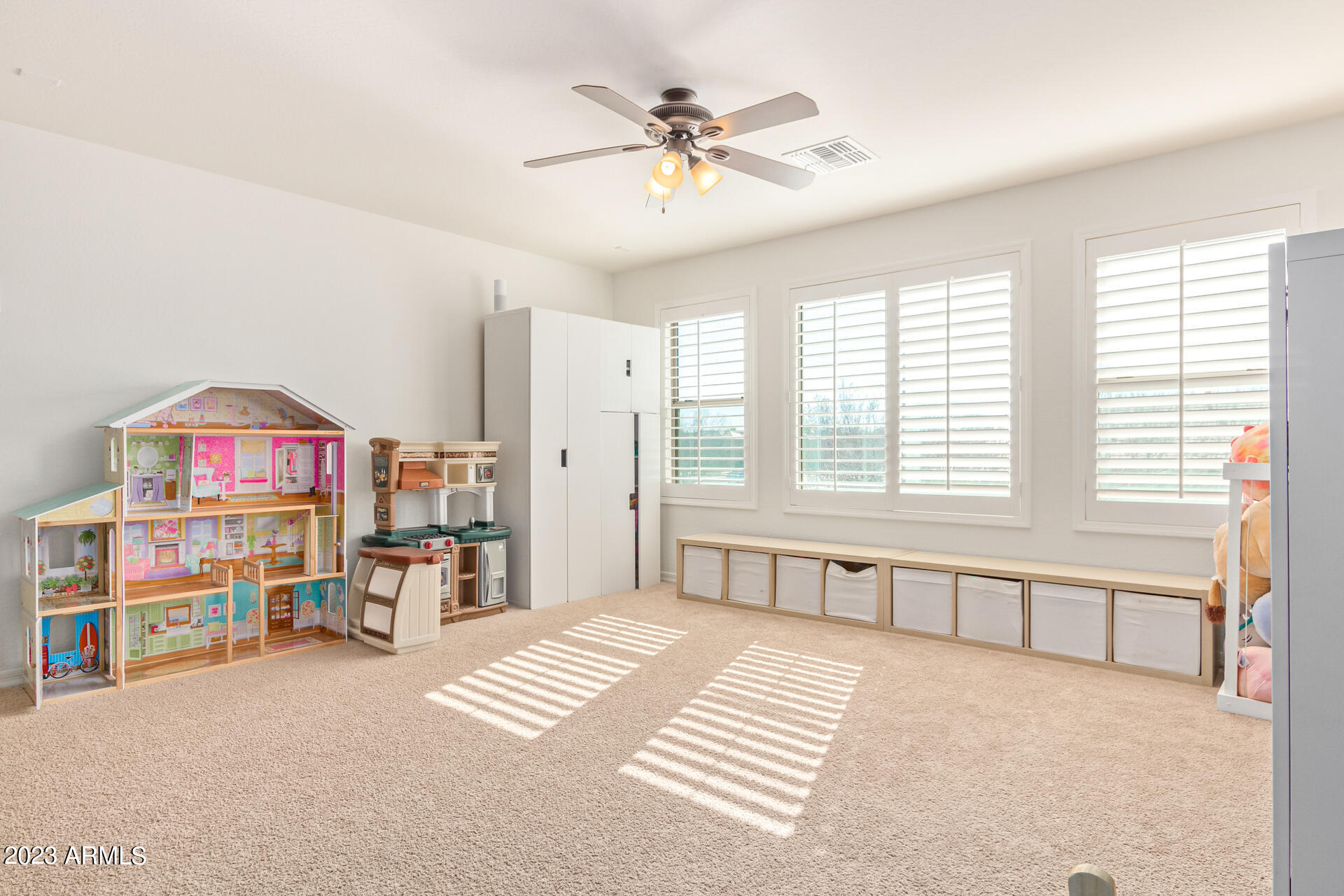 3975 E MESQUITE Street