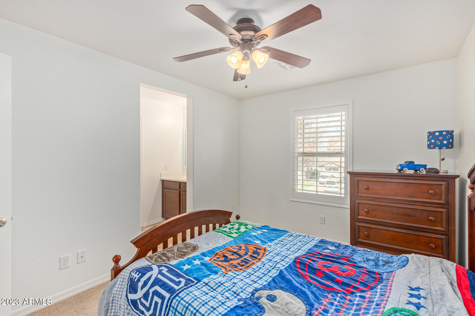 3975 E MESQUITE Street