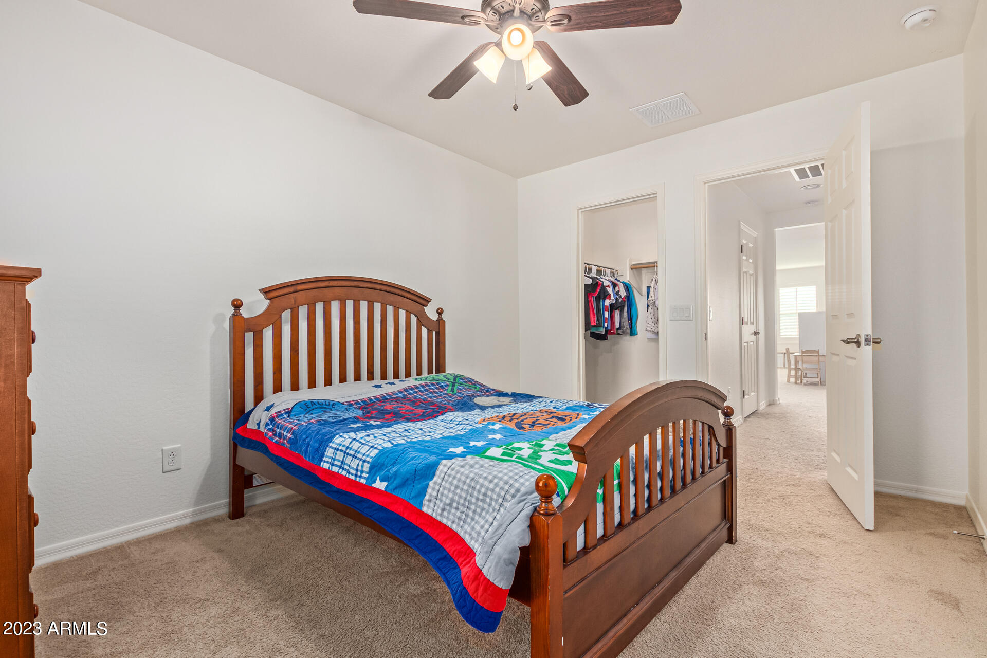 3975 E MESQUITE Street