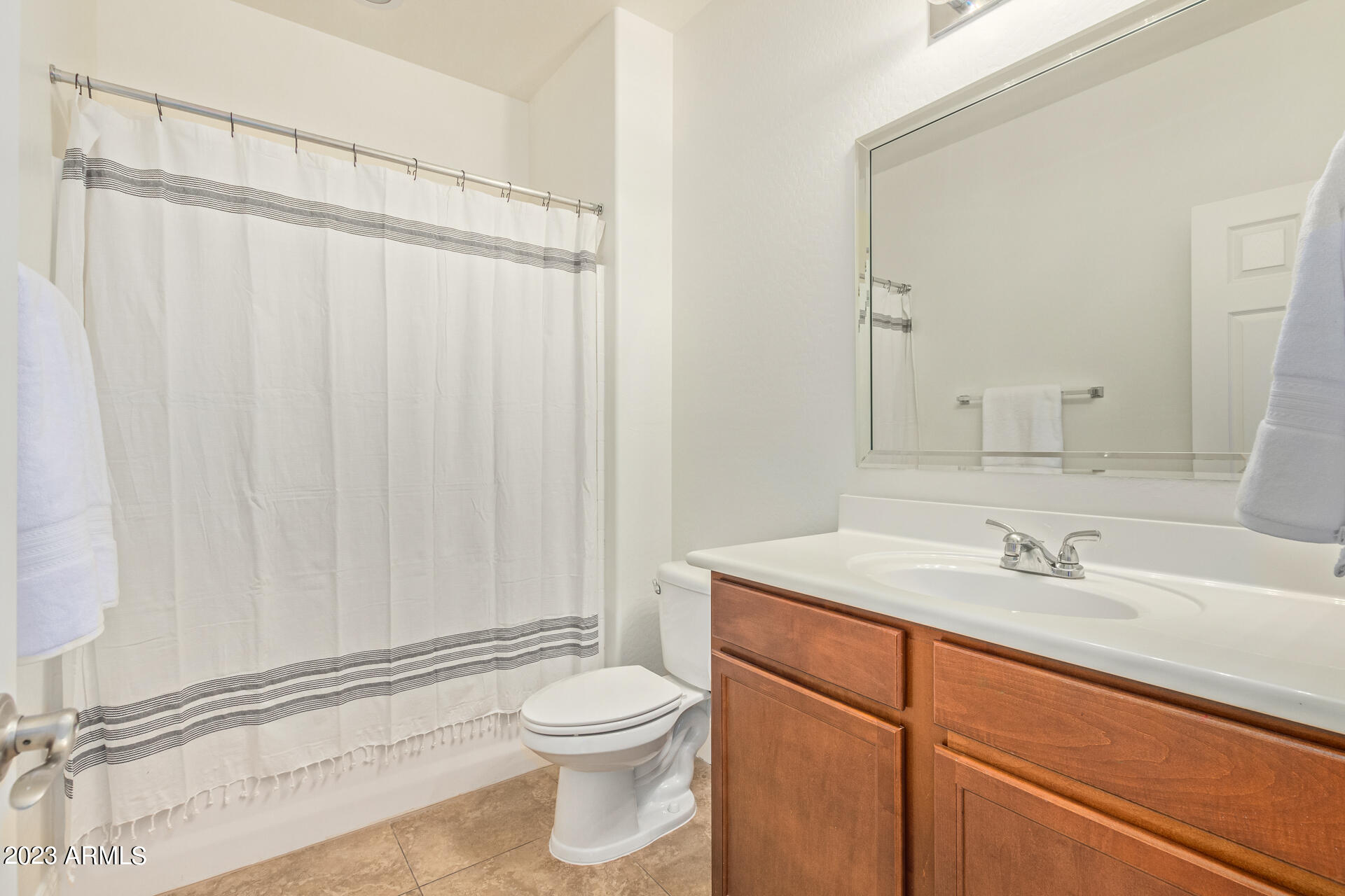 3975 E MESQUITE Street