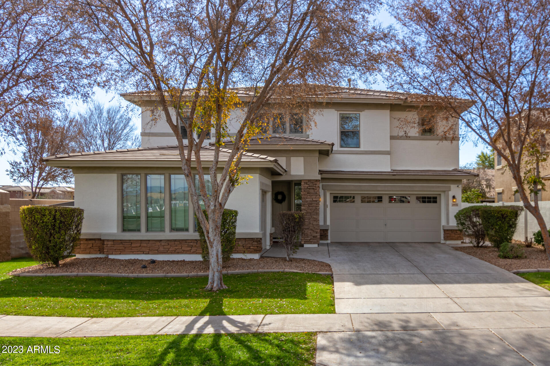 3975 E MESQUITE Street