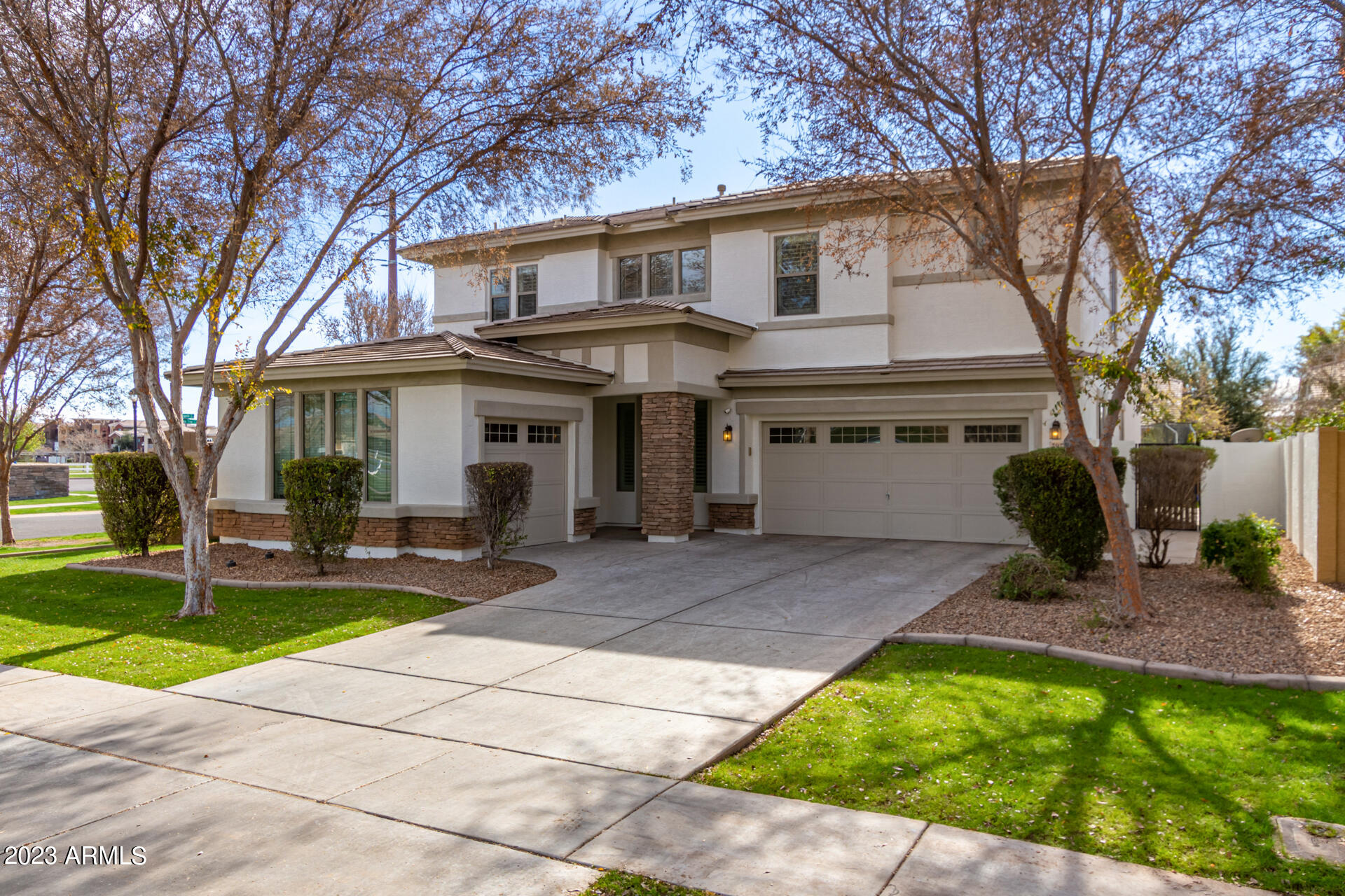 3975 E MESQUITE Street