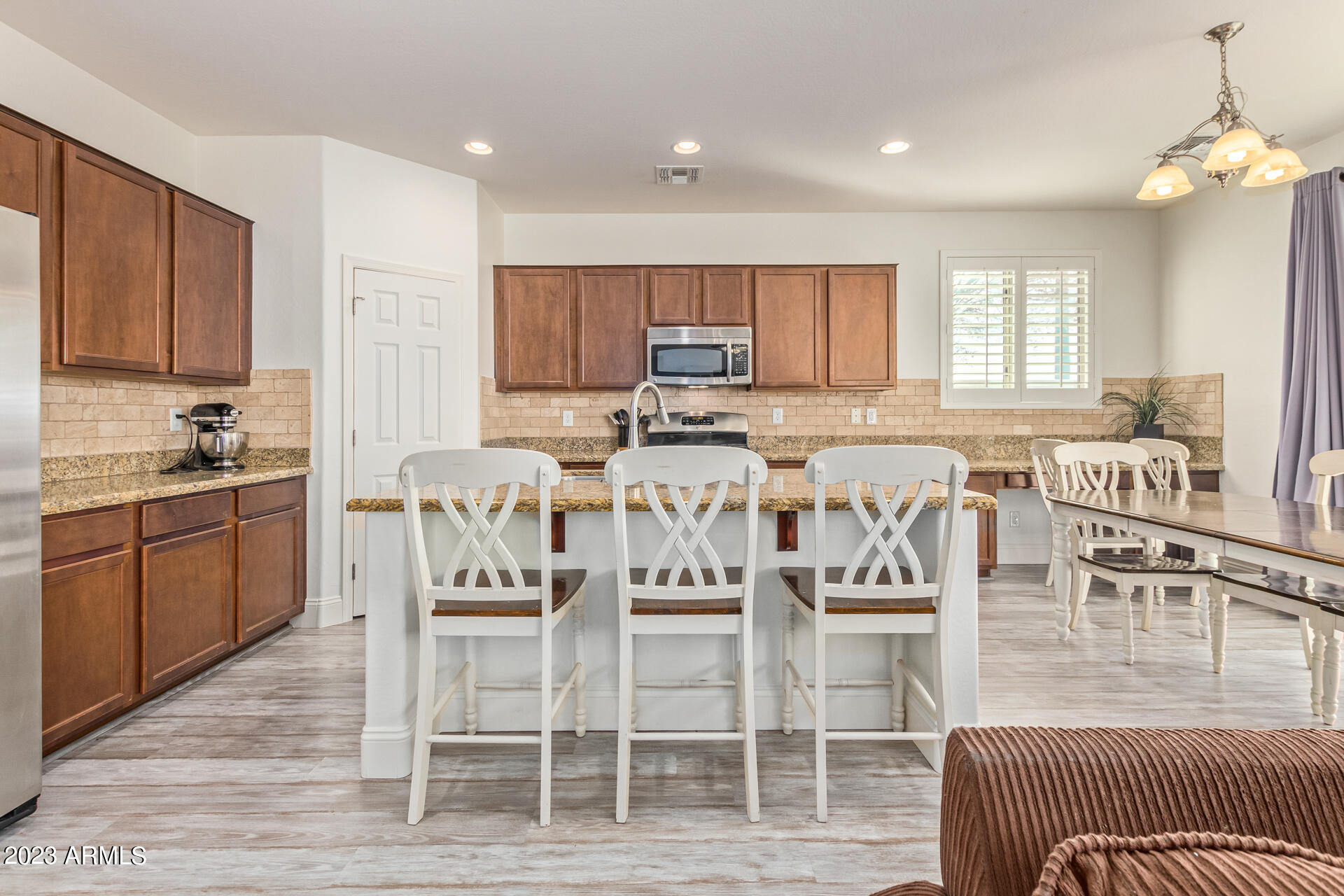 3975 E MESQUITE Street