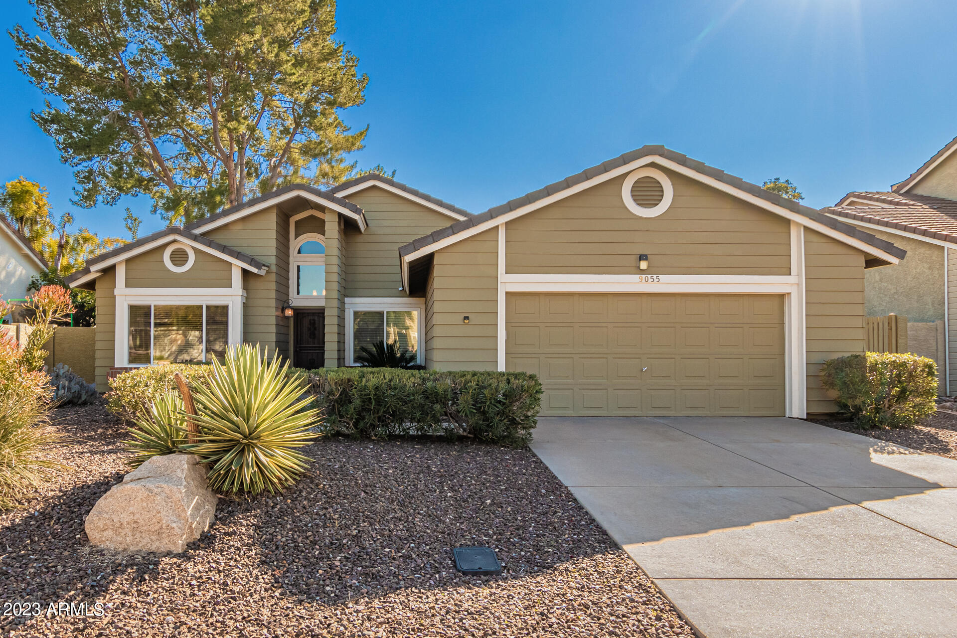9055 E JENAN Drive