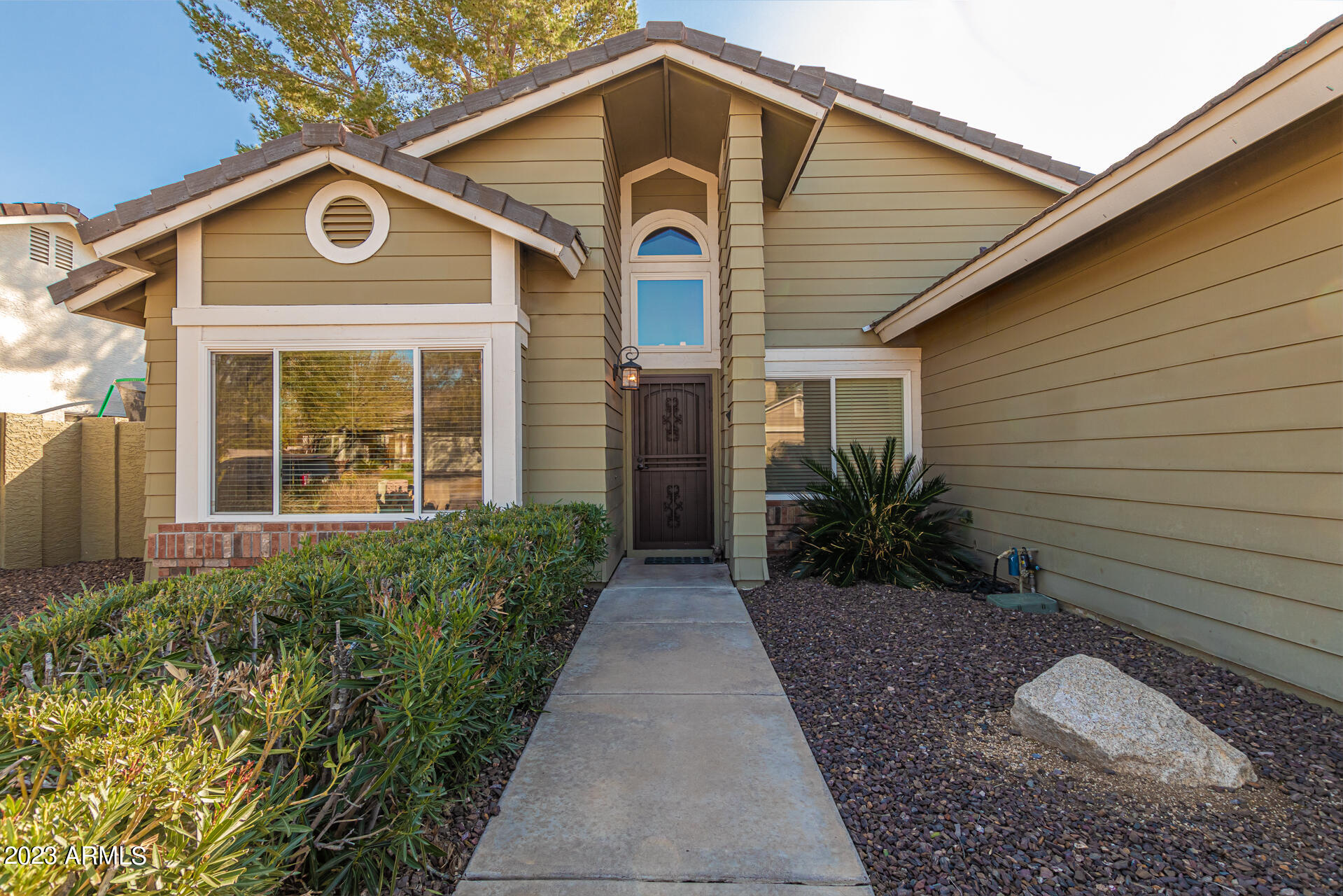 9055 E JENAN Drive