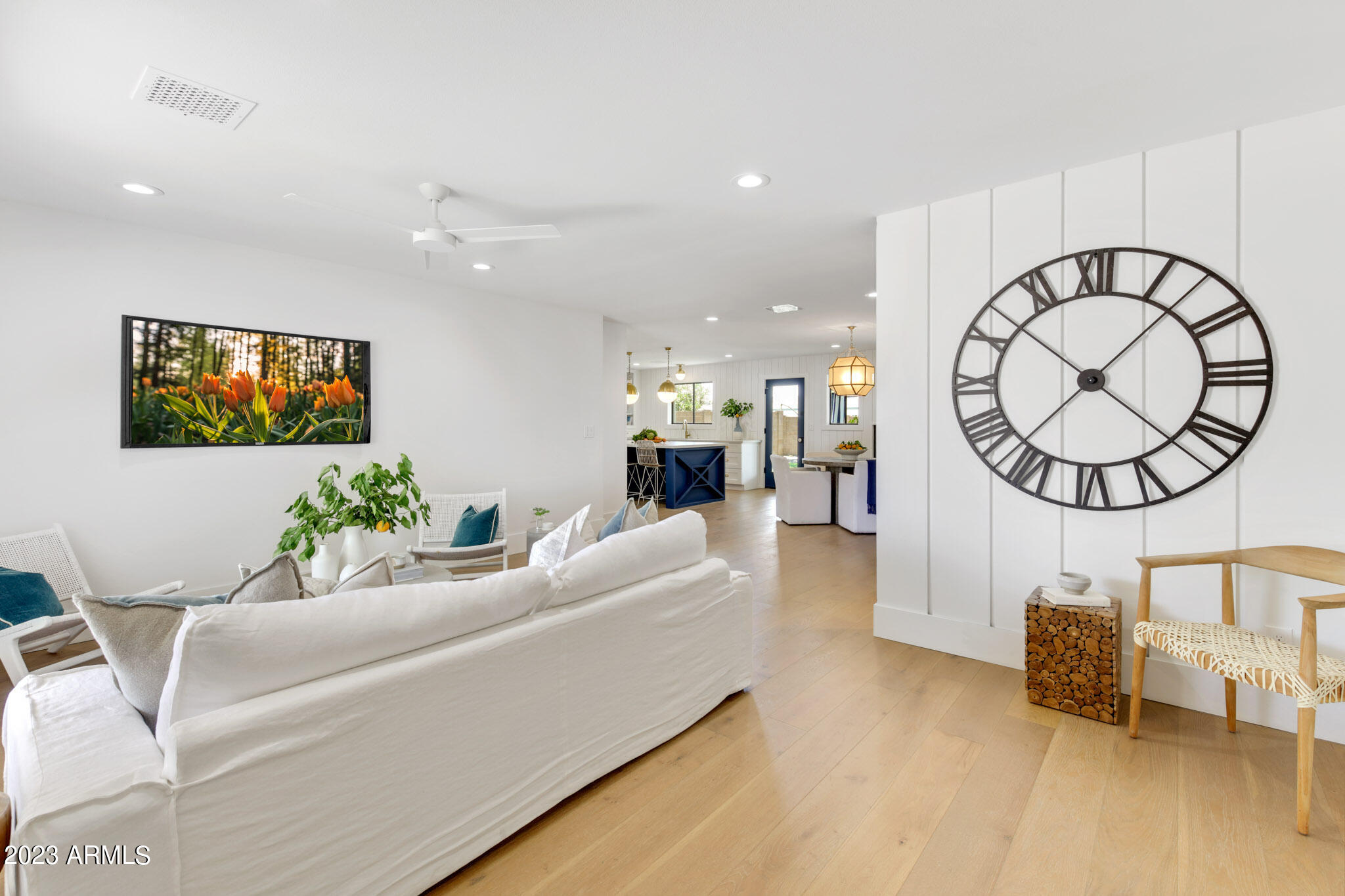 8543 E FAIRMOUNT Avenue