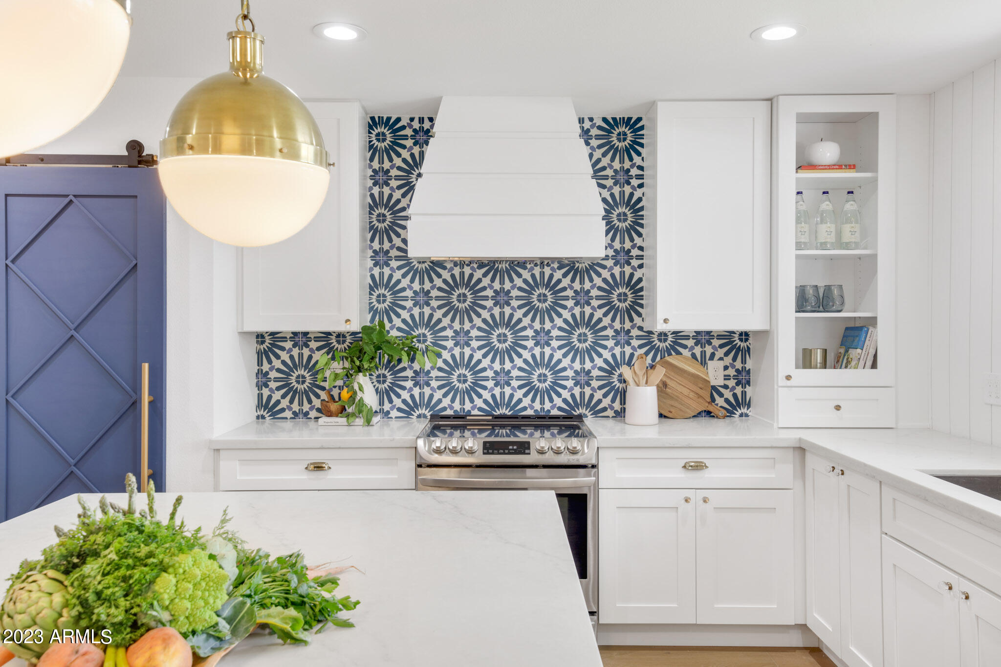 8543 E FAIRMOUNT Avenue