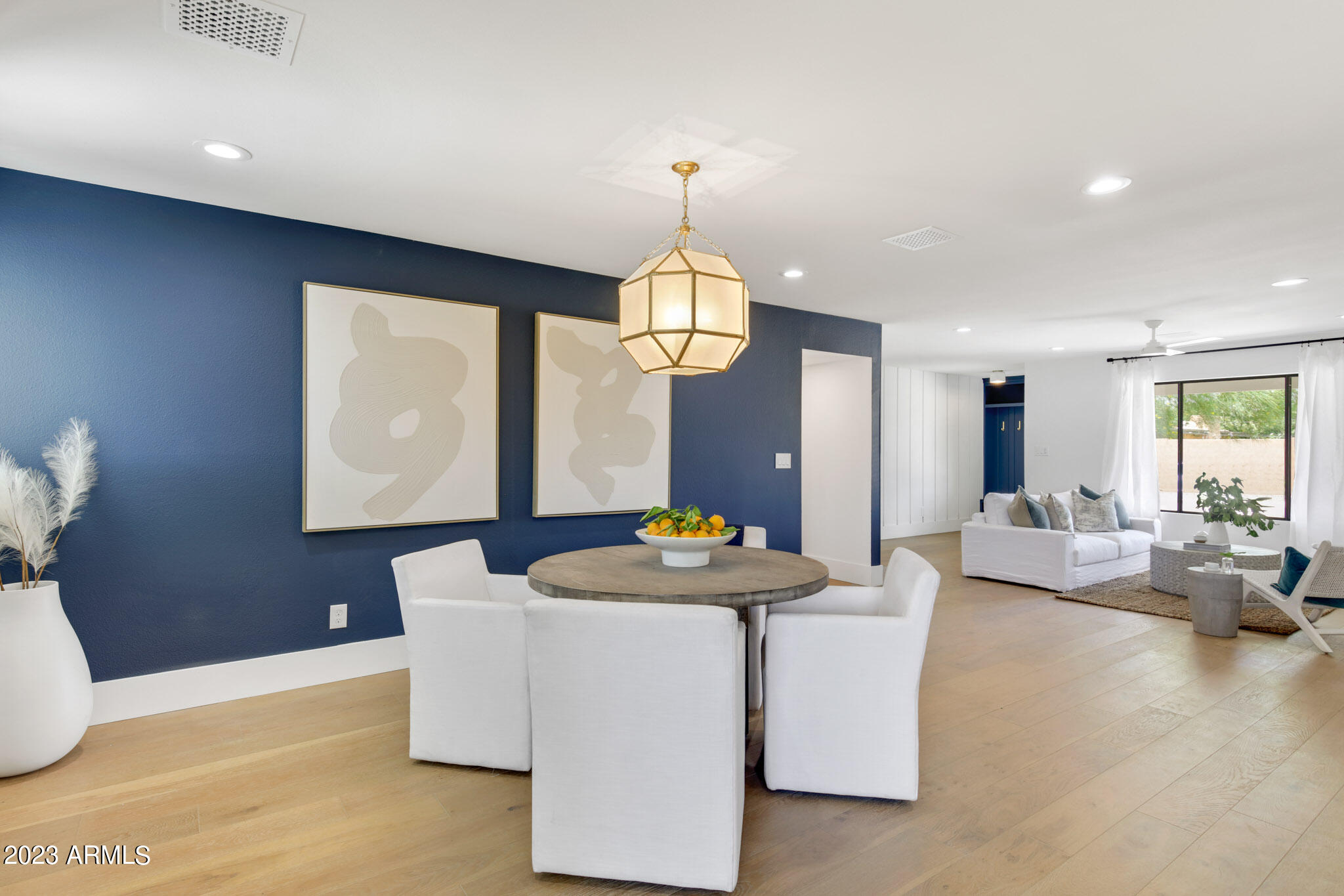 8543 E FAIRMOUNT Avenue