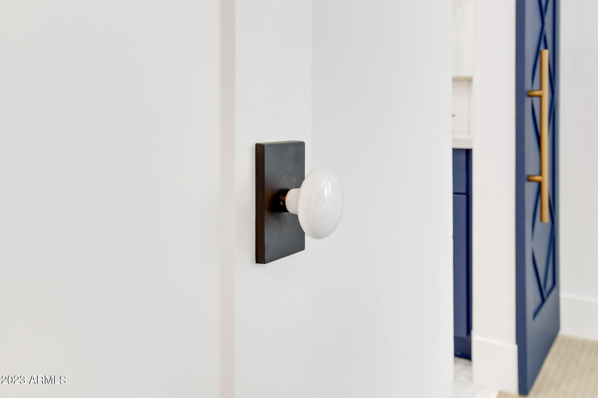 8543 E FAIRMOUNT Avenue