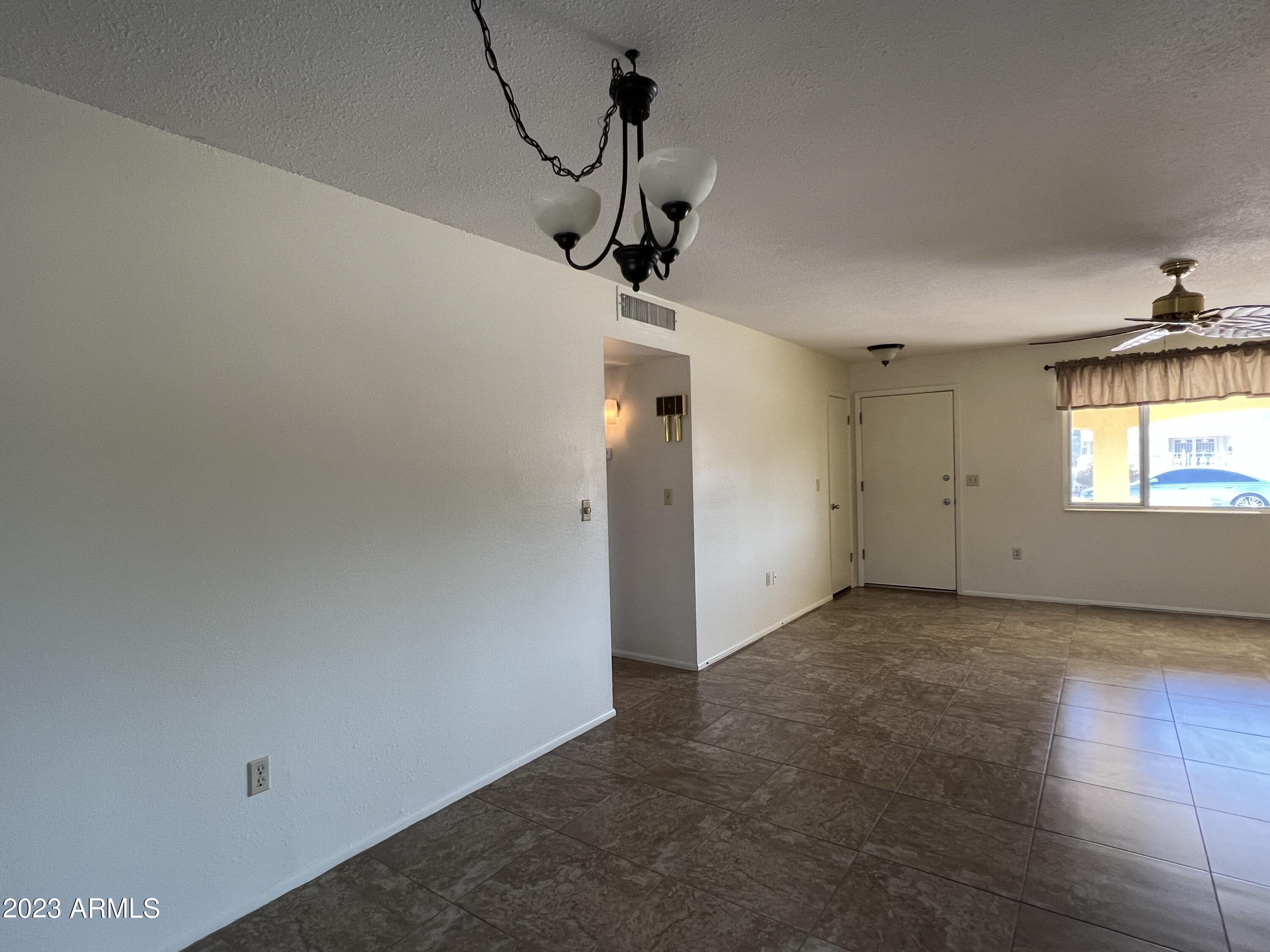 10939 W SARATOGA Circle