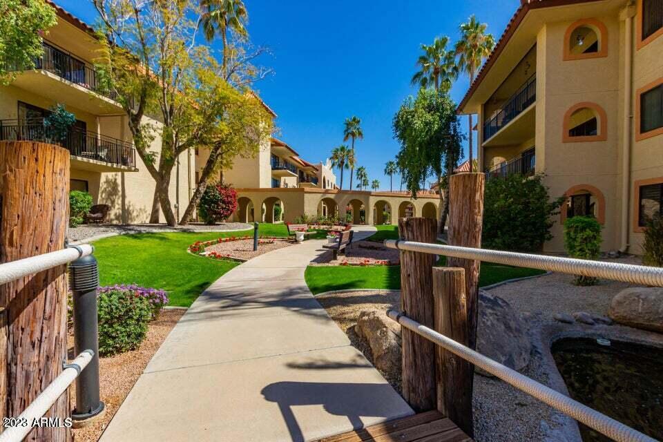10330 W THUNDERBIRD Boulevard # A213
