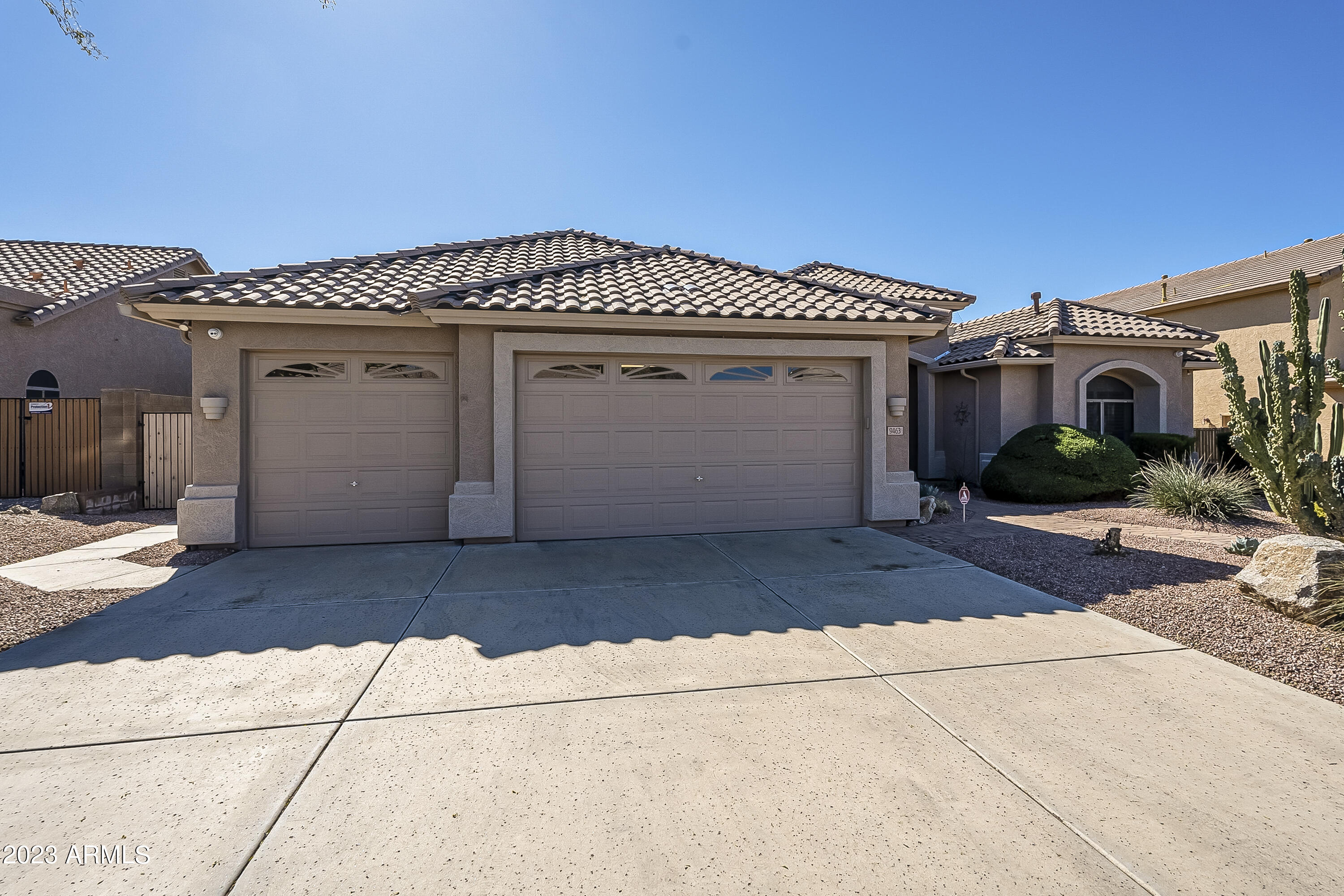 9463 E MENLO Circle