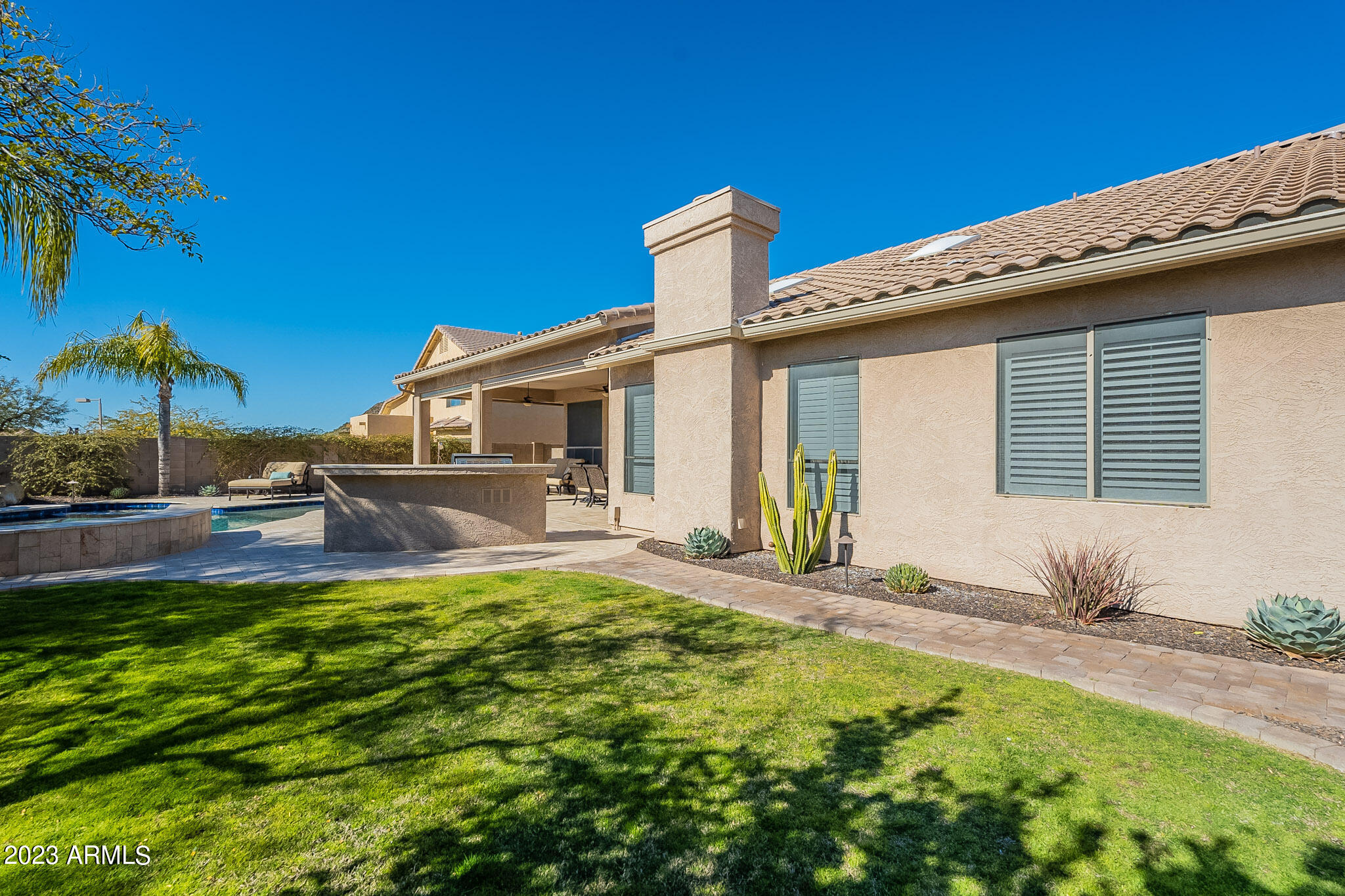 9463 E MENLO Circle