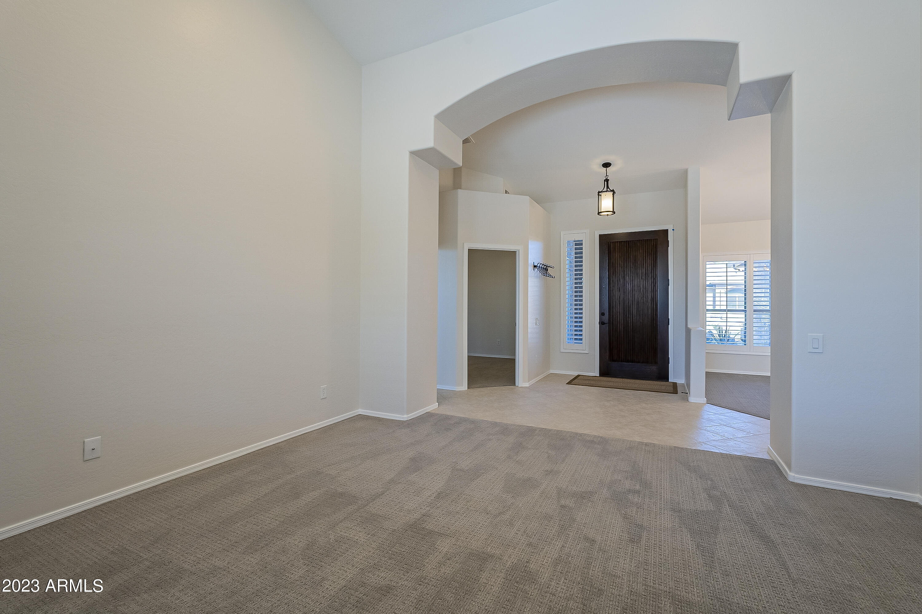 9463 E MENLO Circle