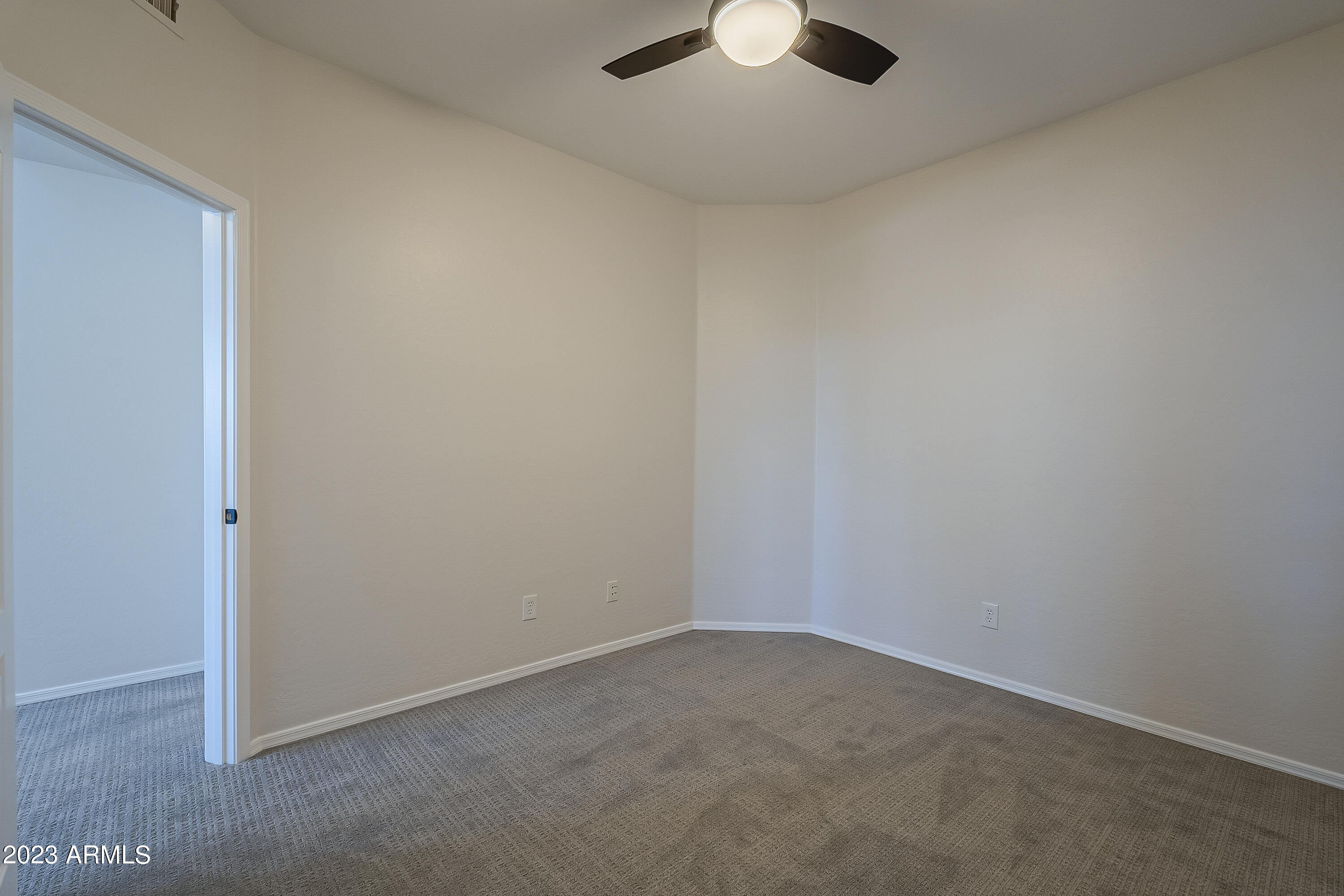 9463 E MENLO Circle