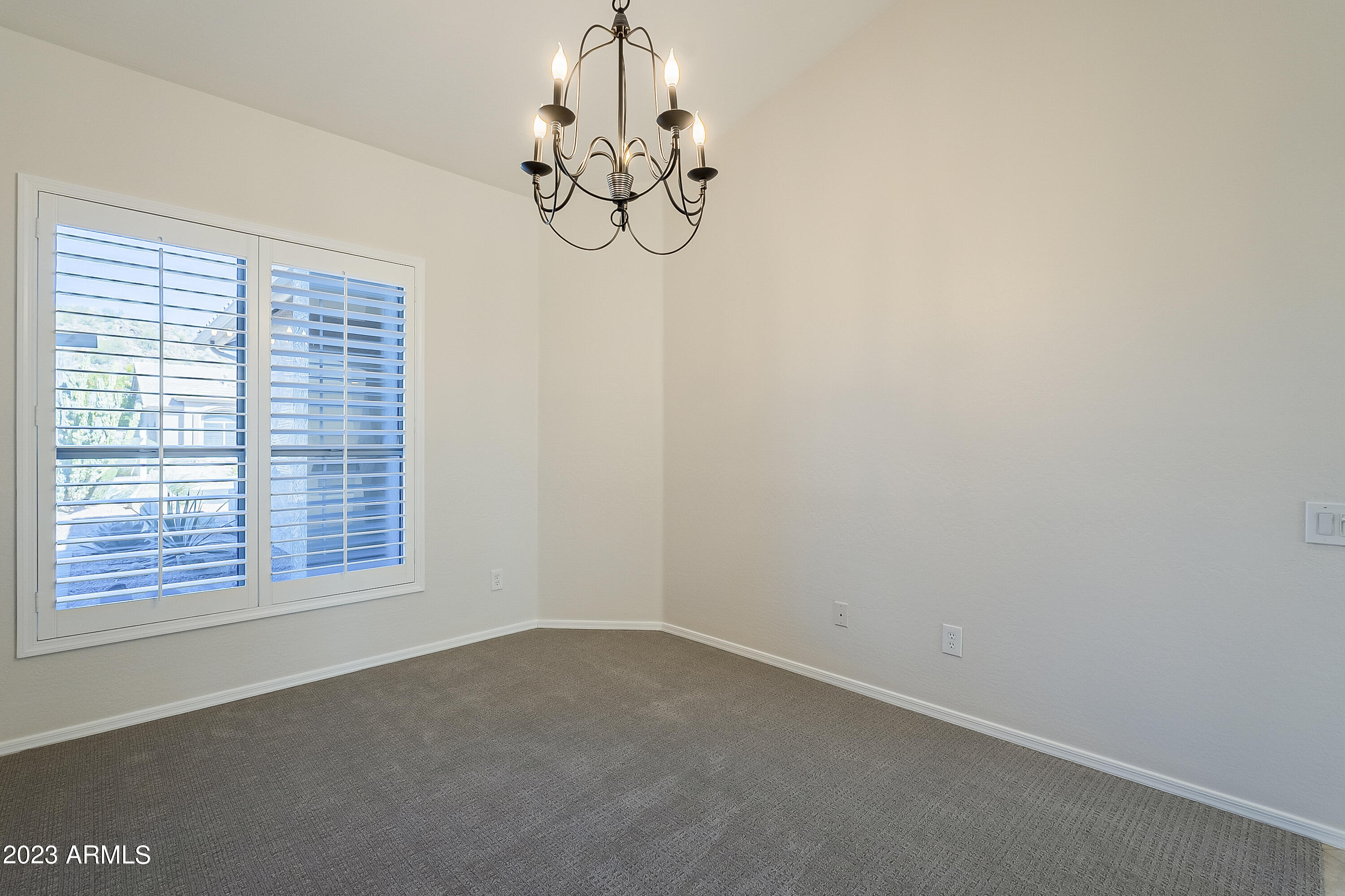 9463 E MENLO Circle