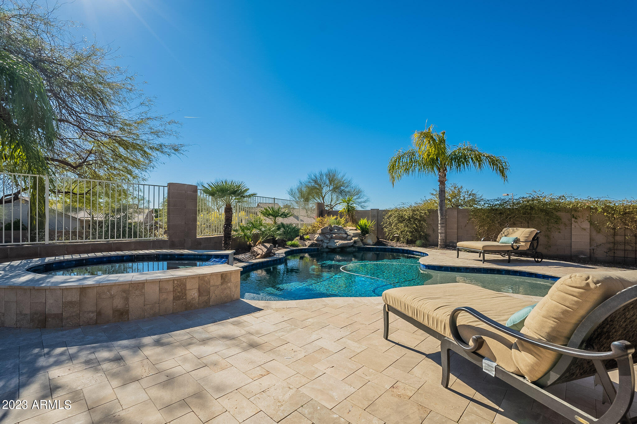 9463 E MENLO Circle