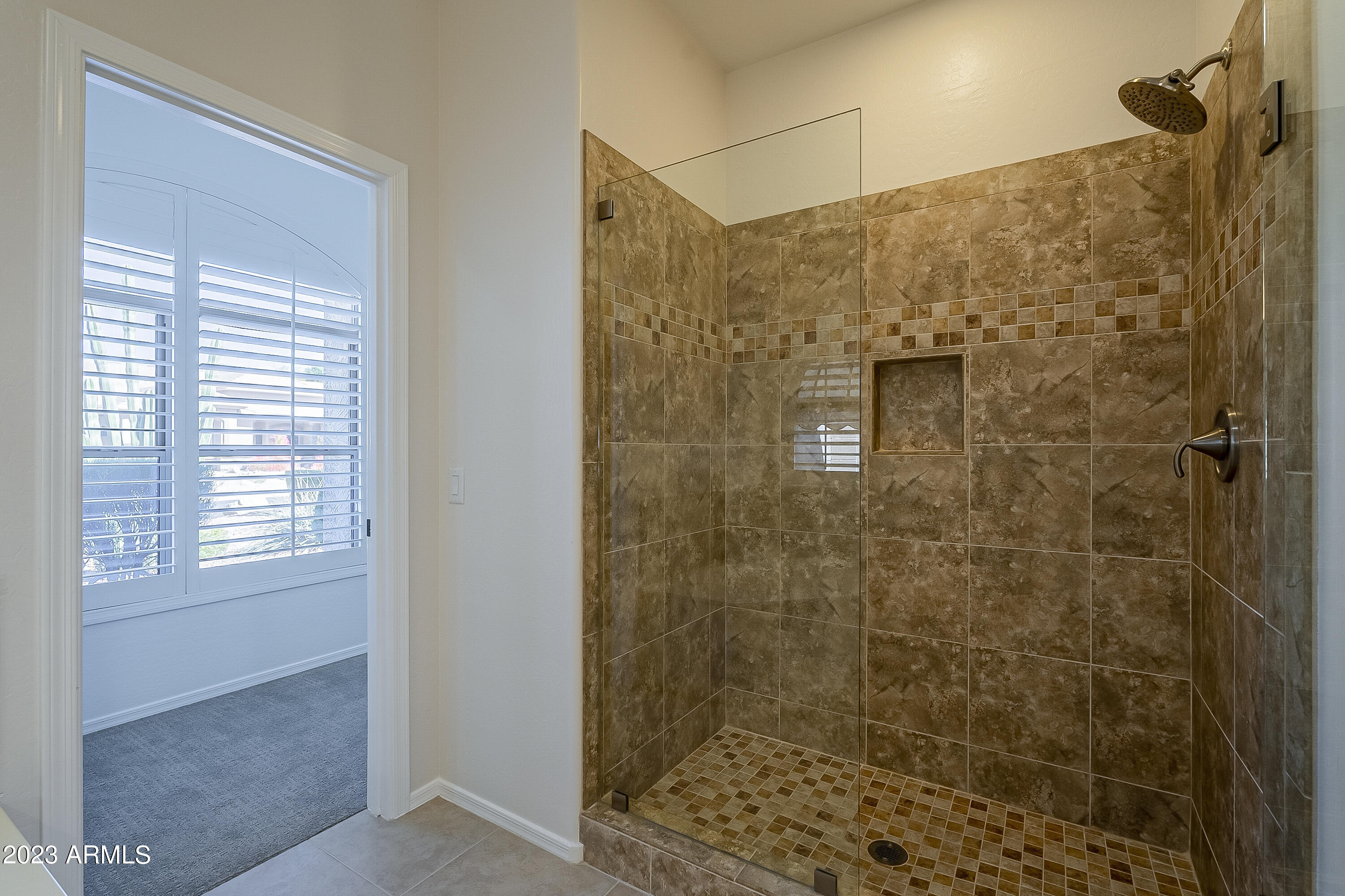 9463 E MENLO Circle
