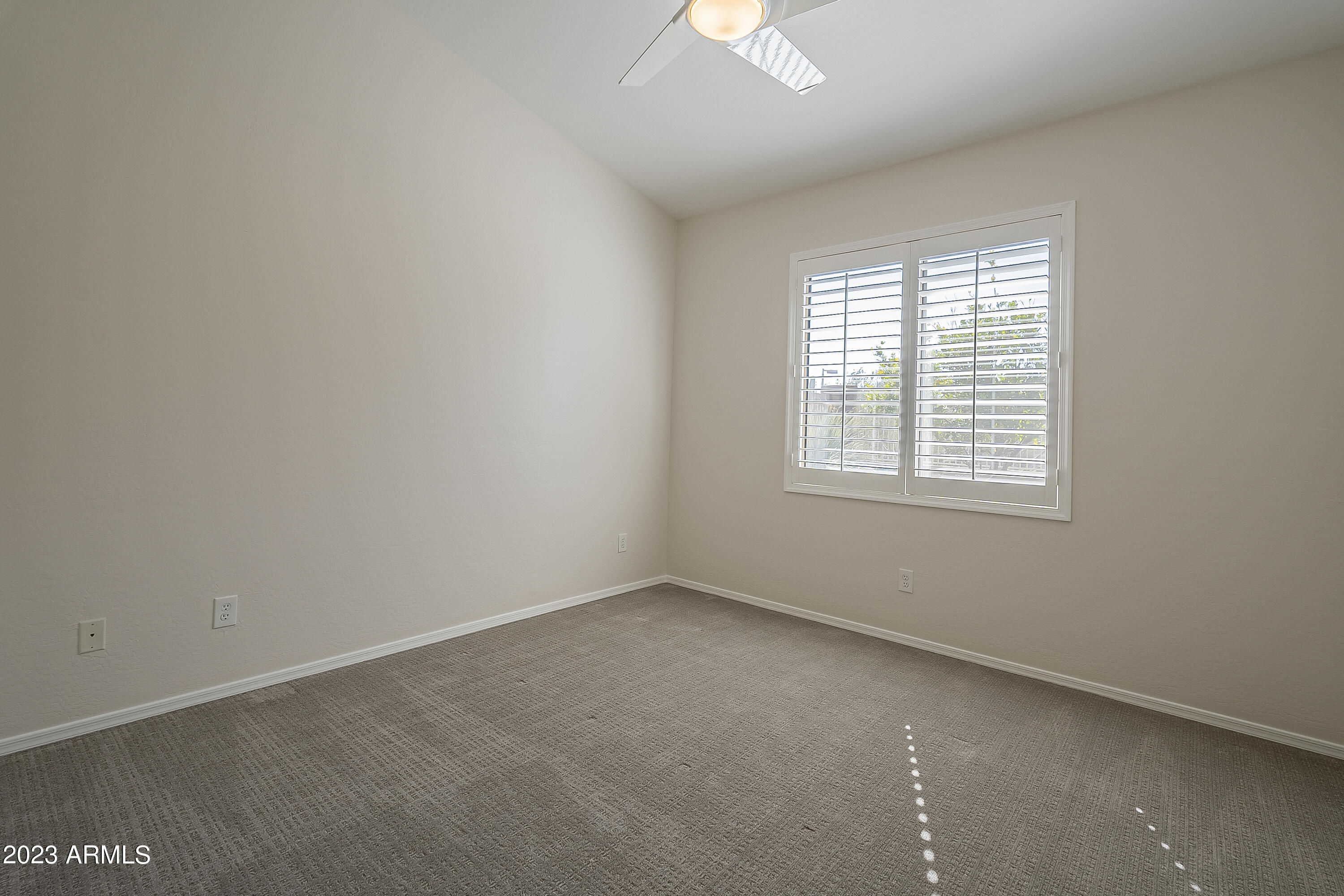 9463 E MENLO Circle
