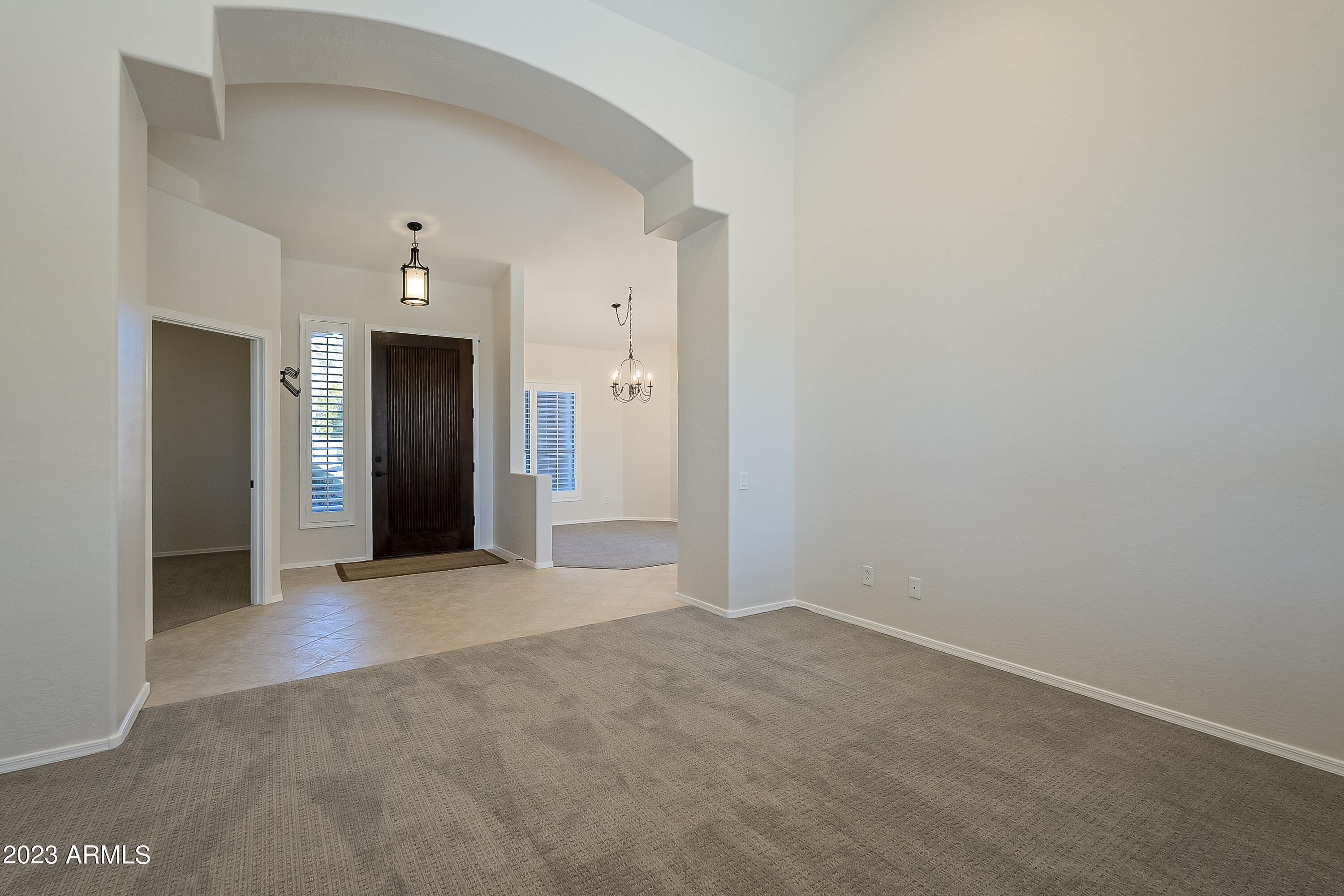 9463 E MENLO Circle