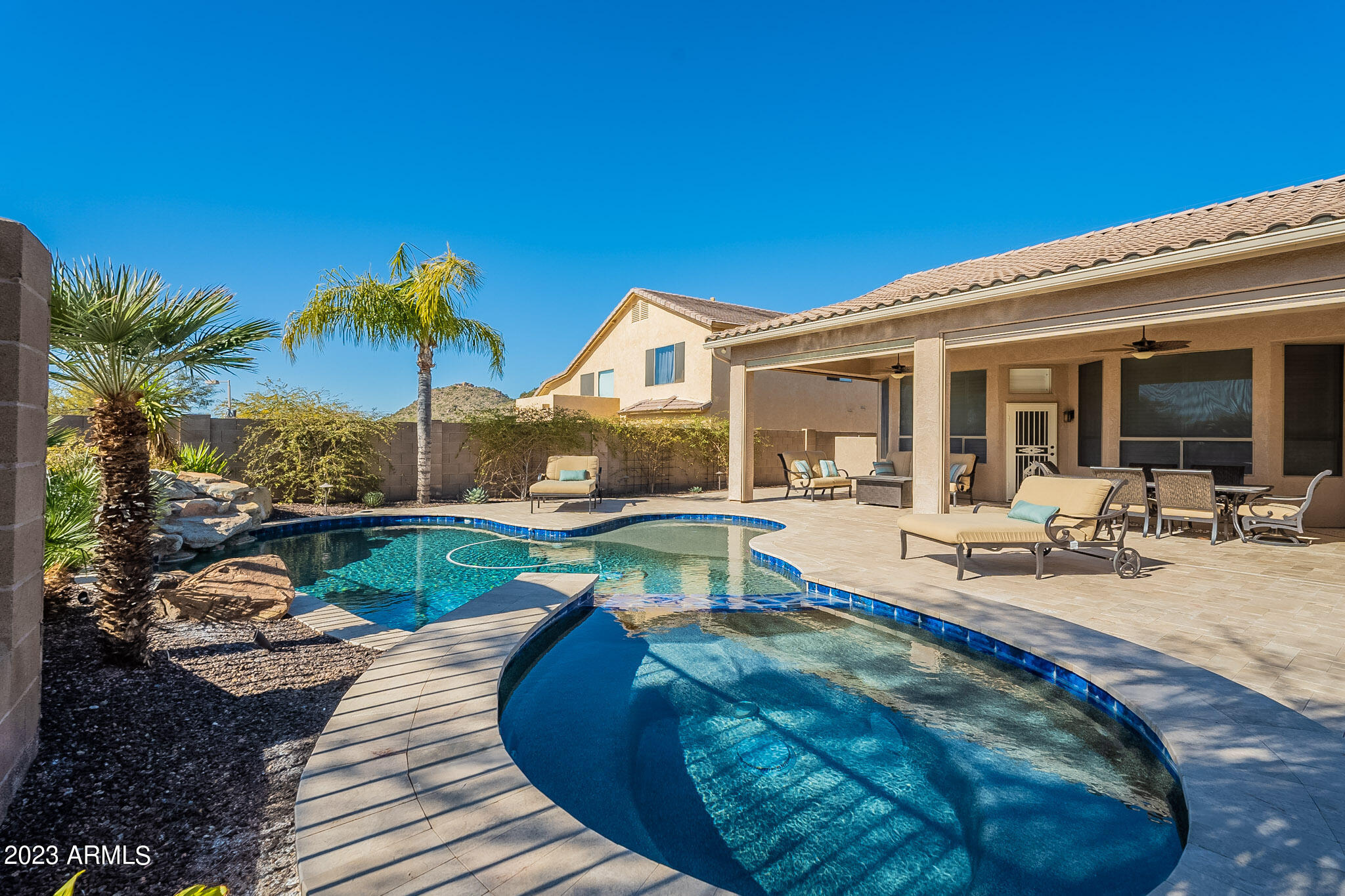 9463 E MENLO Circle