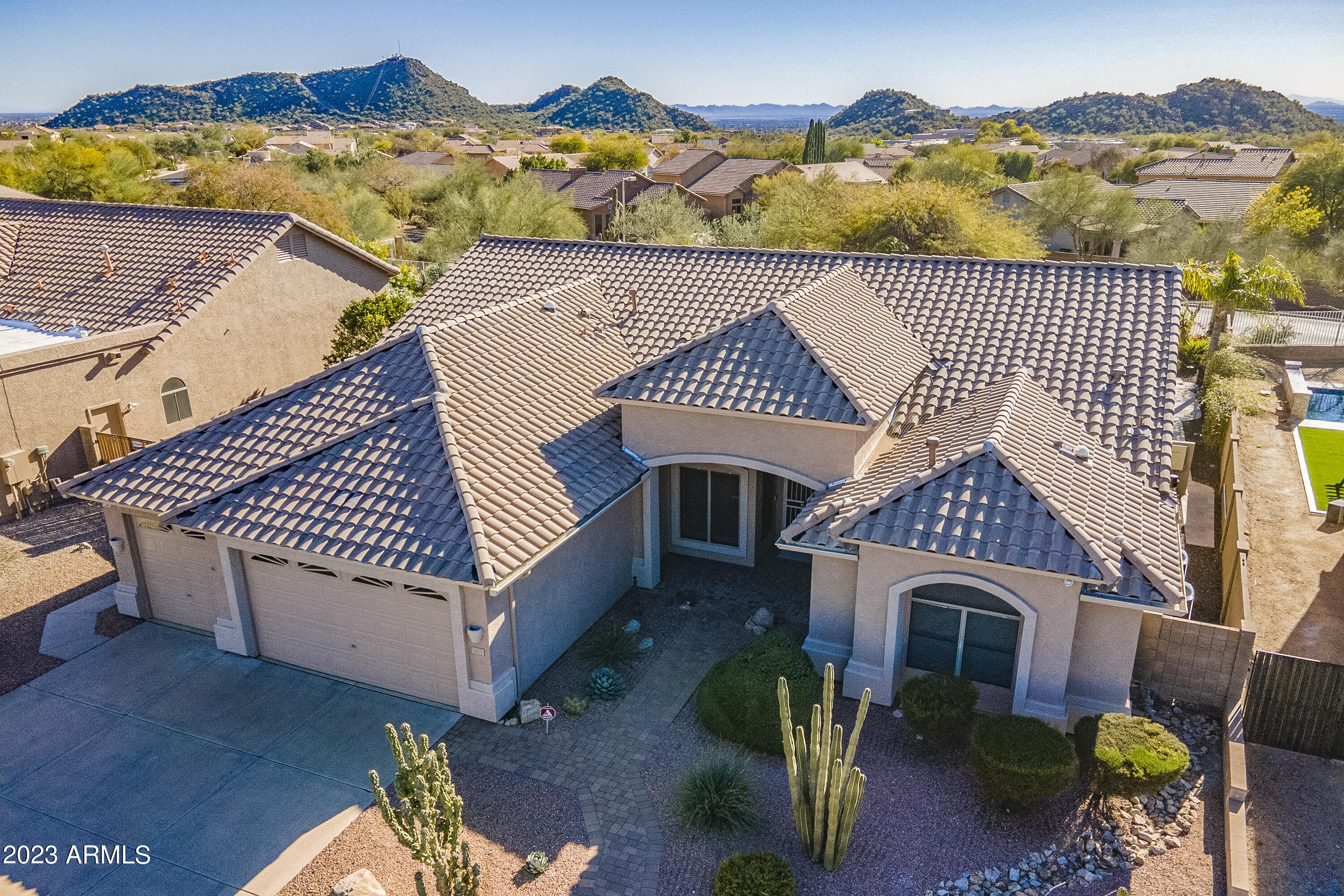 9463 E MENLO Circle