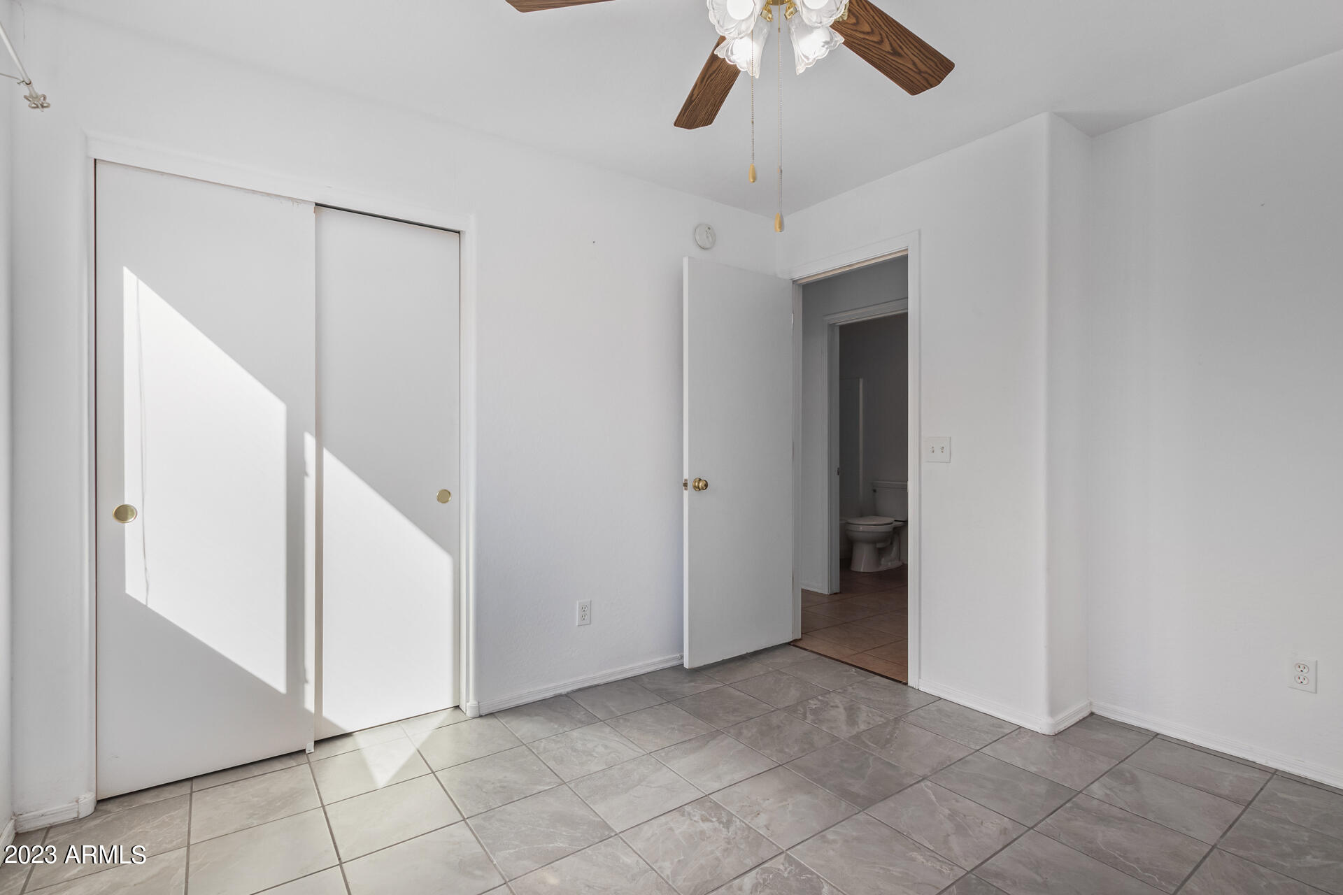1424 E 12TH Street