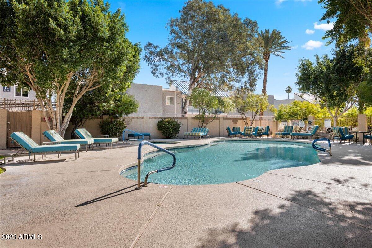 920 E DEVONSHIRE Avenue # 3029