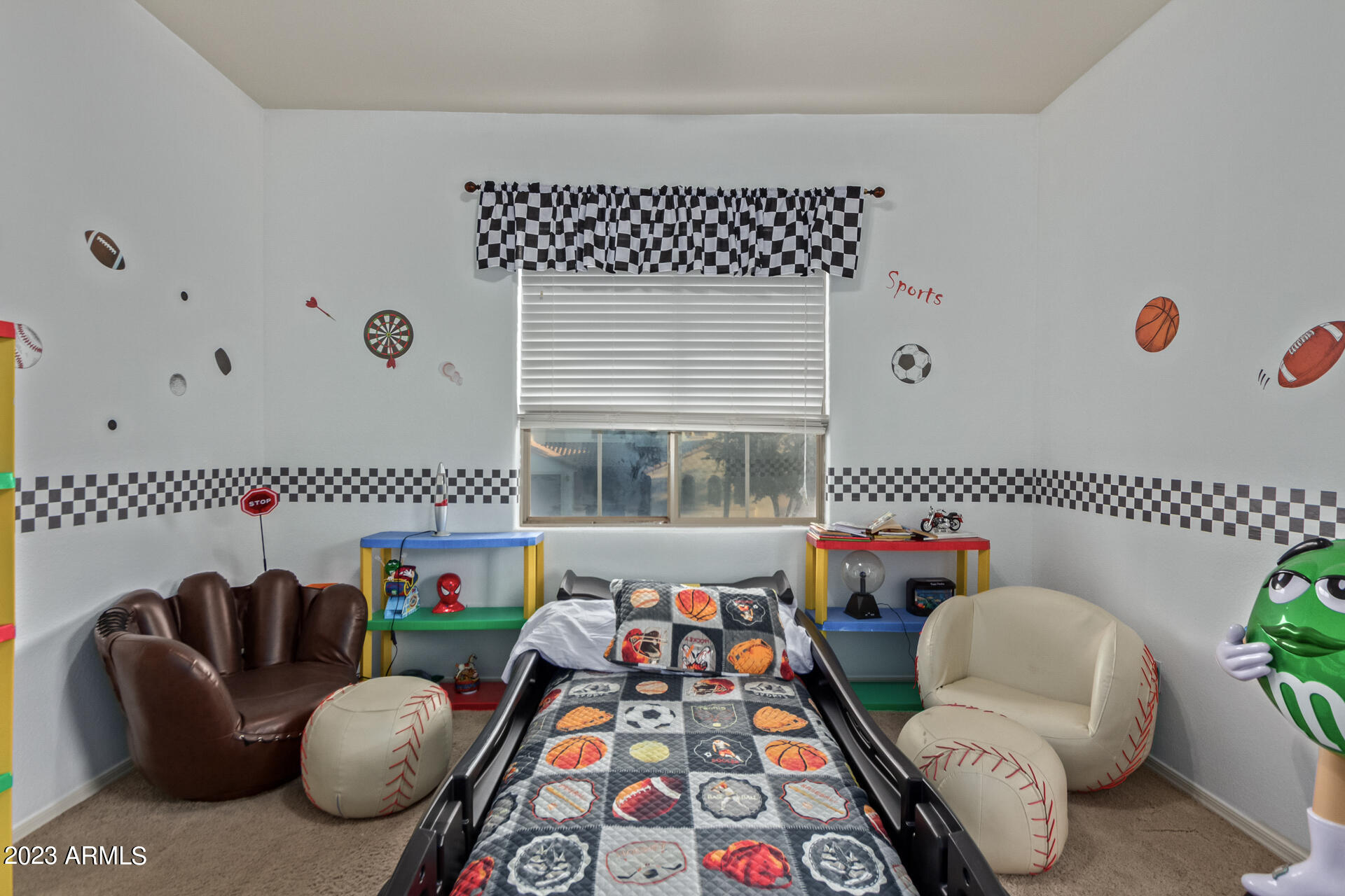 18662 E CARDINAL Way