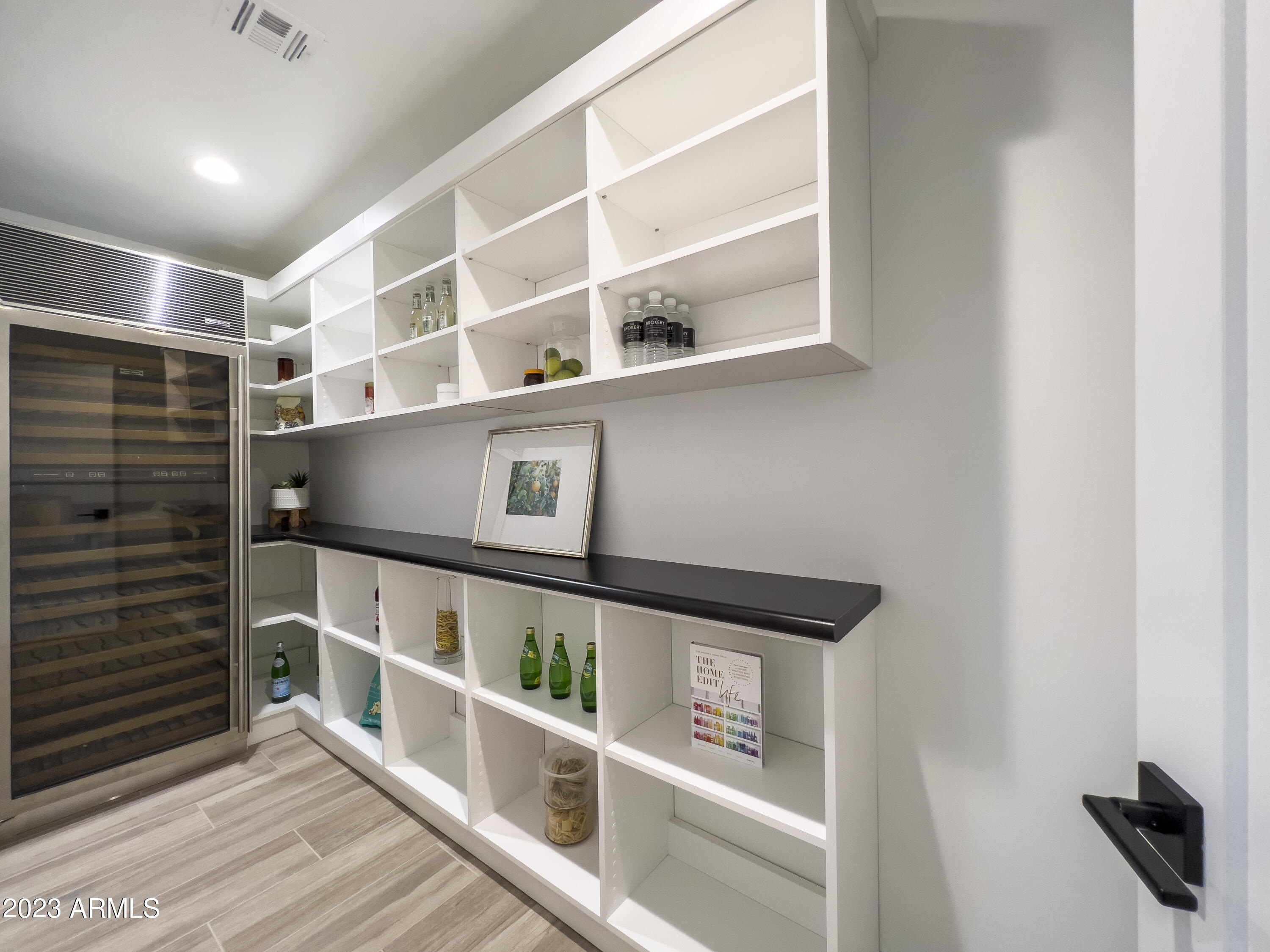 1135 W LAWRENCE Lane