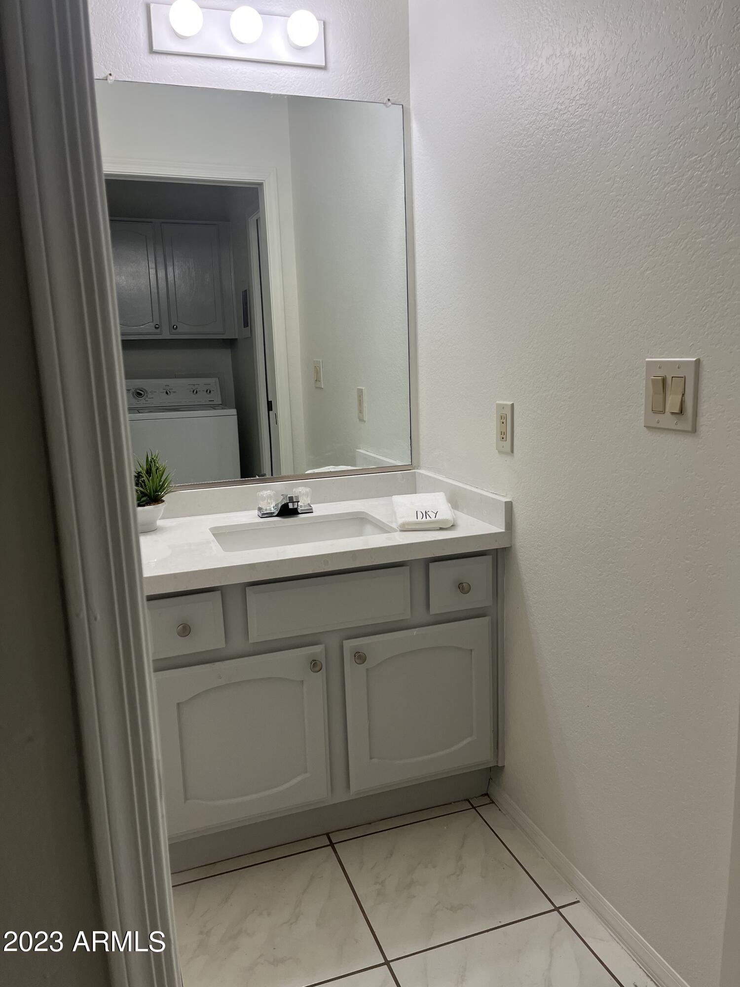 8109 E WOLFBERRY Circle