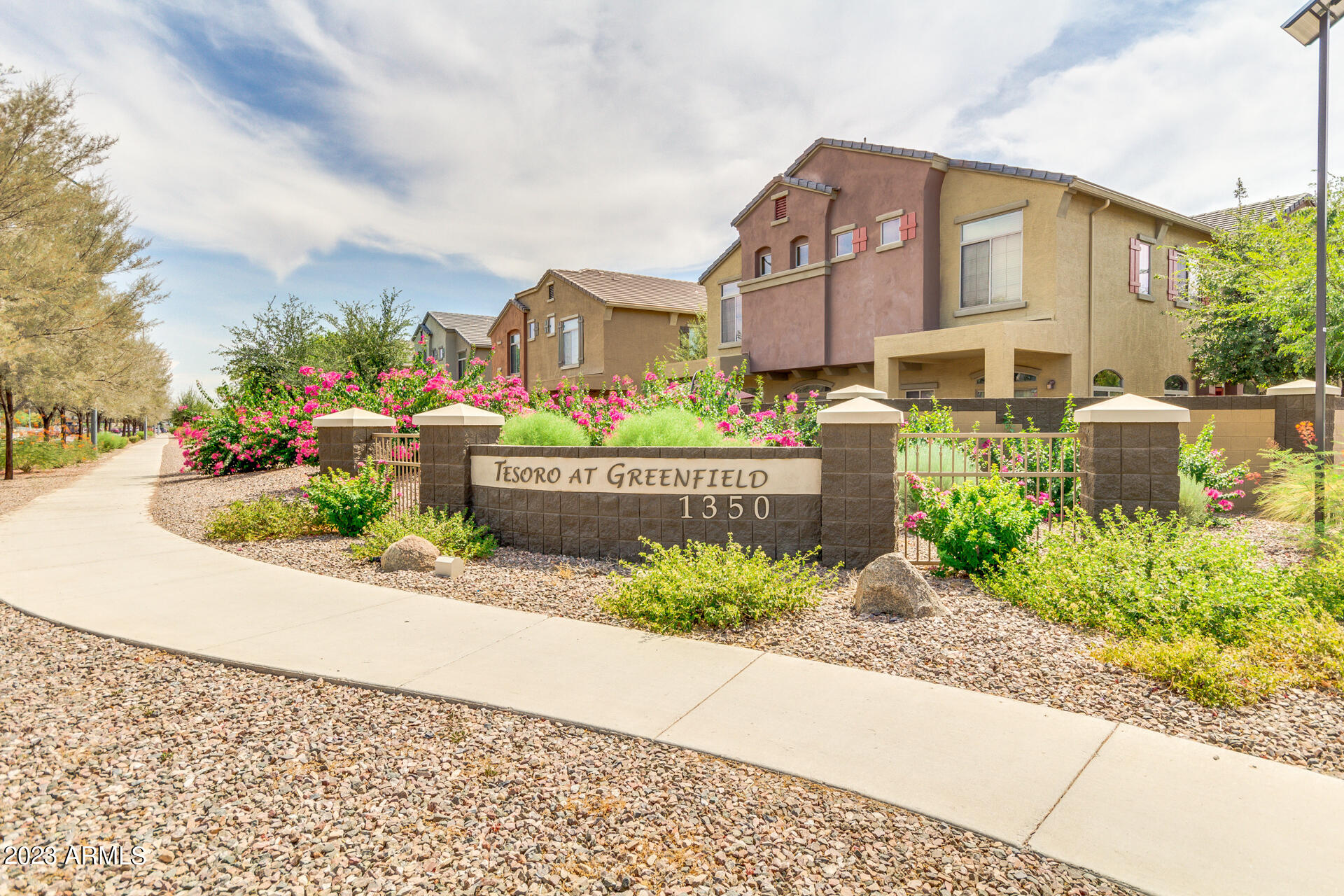1350 S GREENFIELD Road # 1033