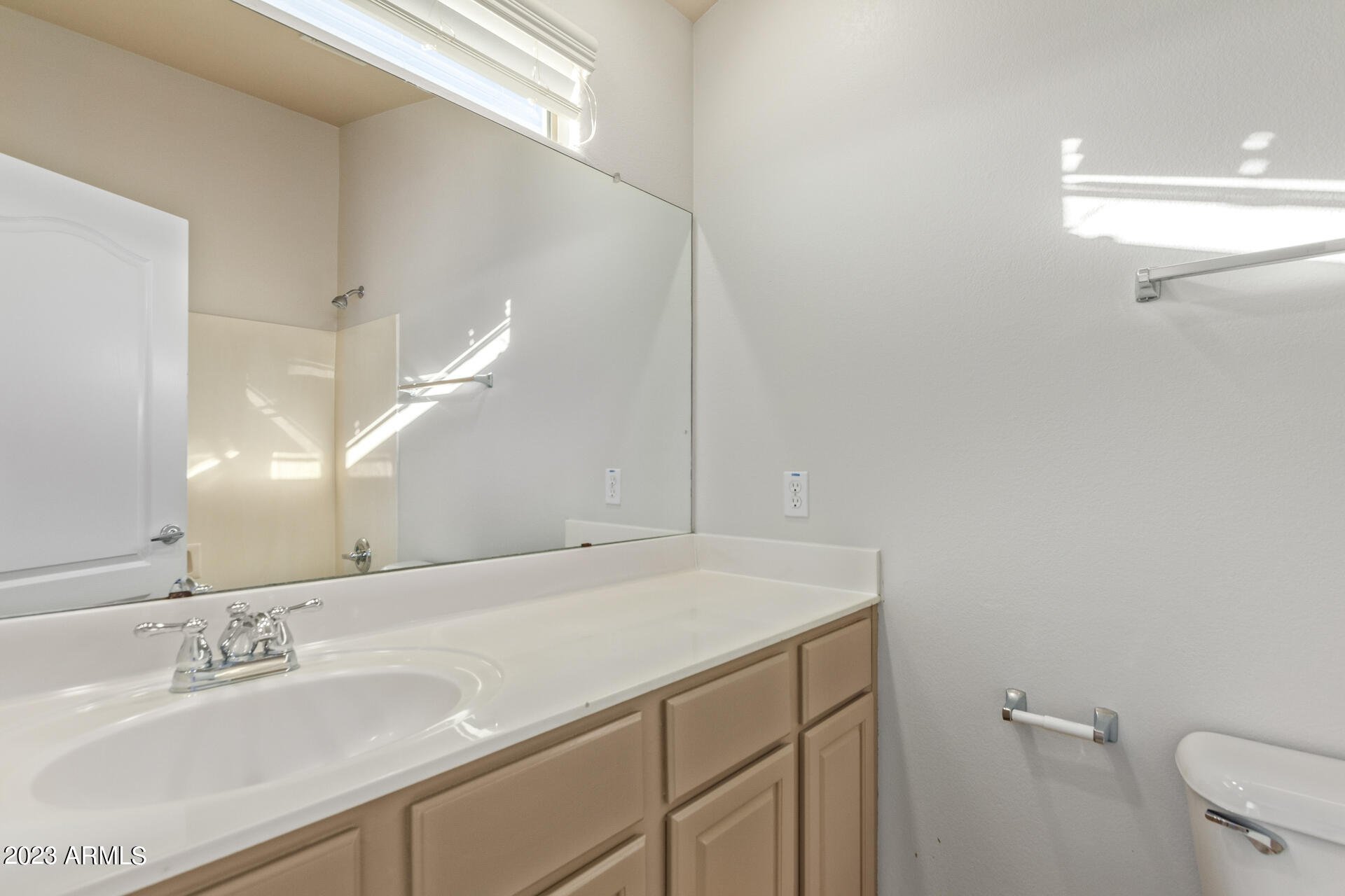 1350 S GREENFIELD Road # 1033