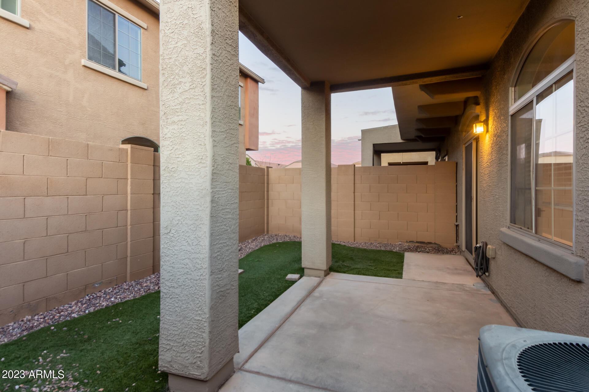 1350 S GREENFIELD Road # 1033