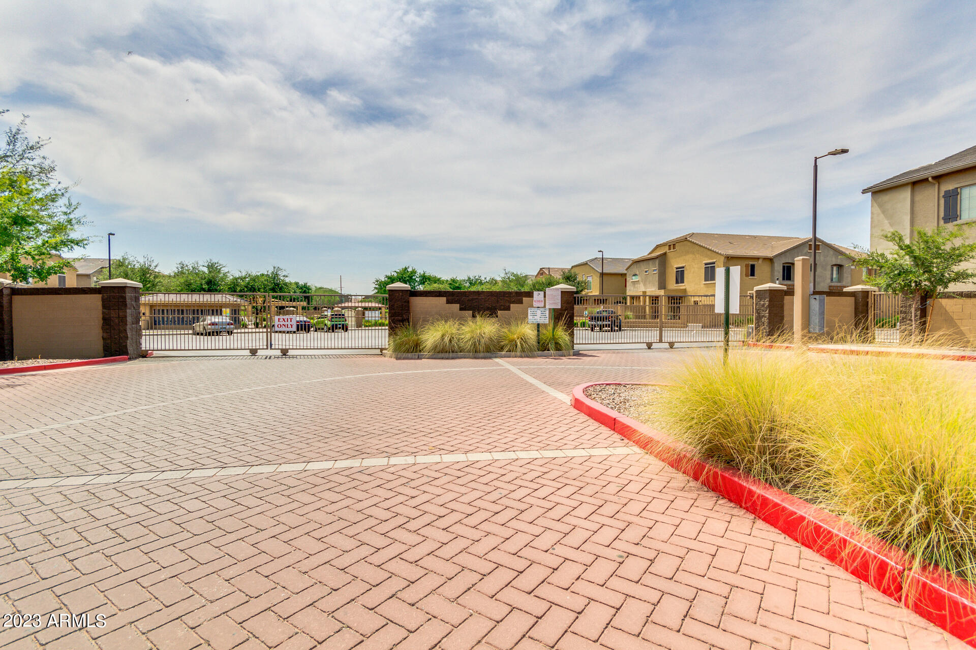 1350 S GREENFIELD Road # 1033