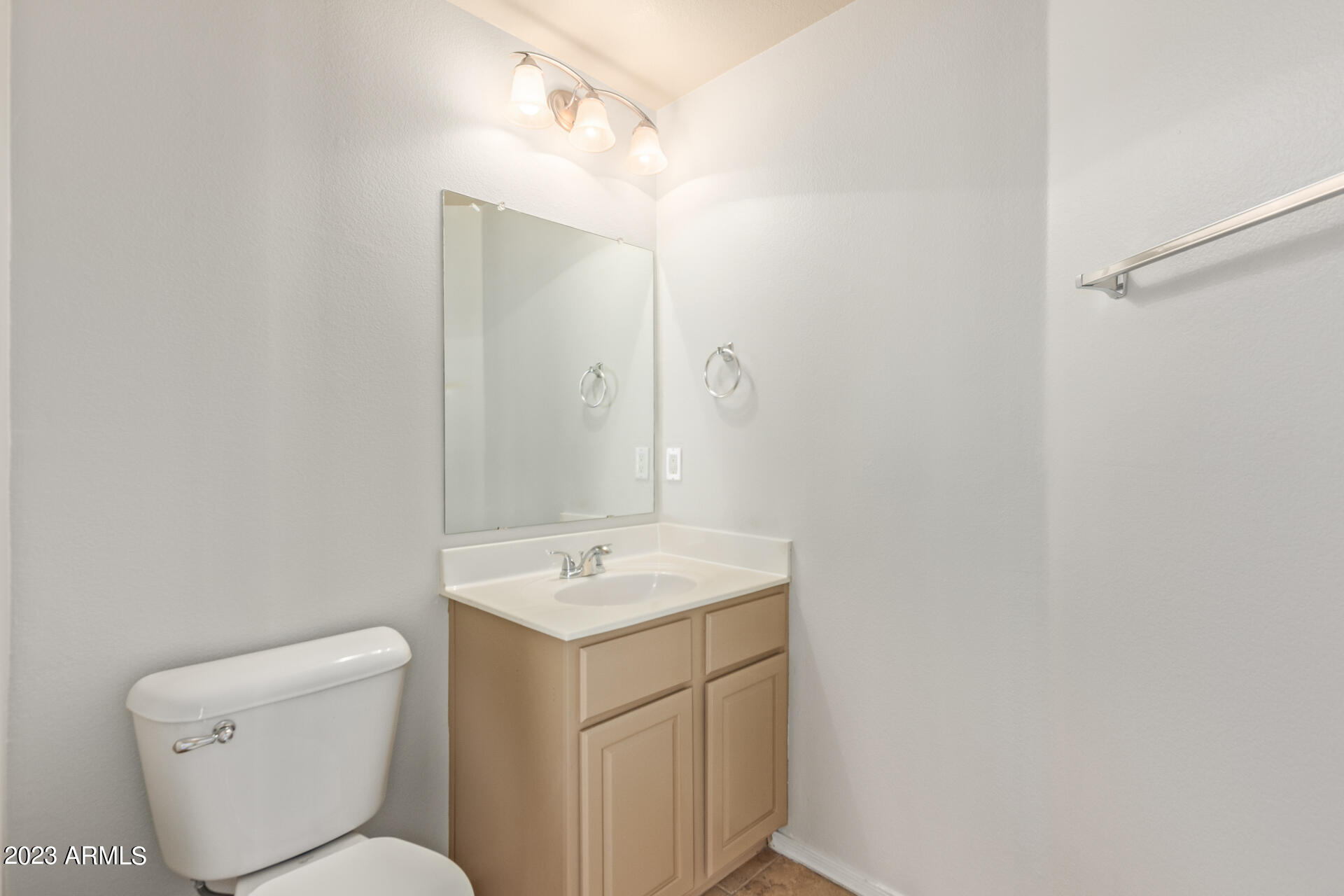 1350 S GREENFIELD Road # 1033