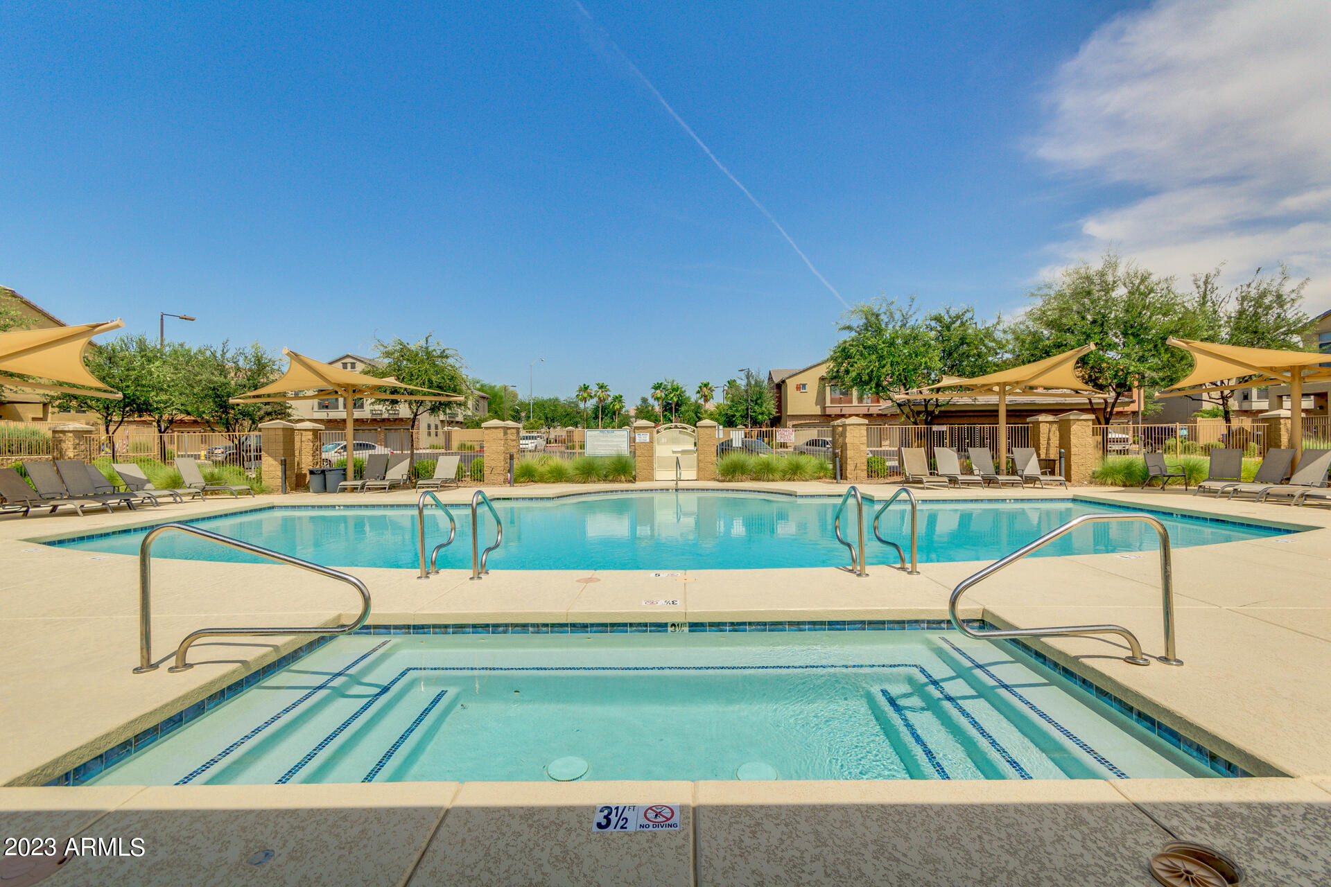 1350 S GREENFIELD Road # 1033