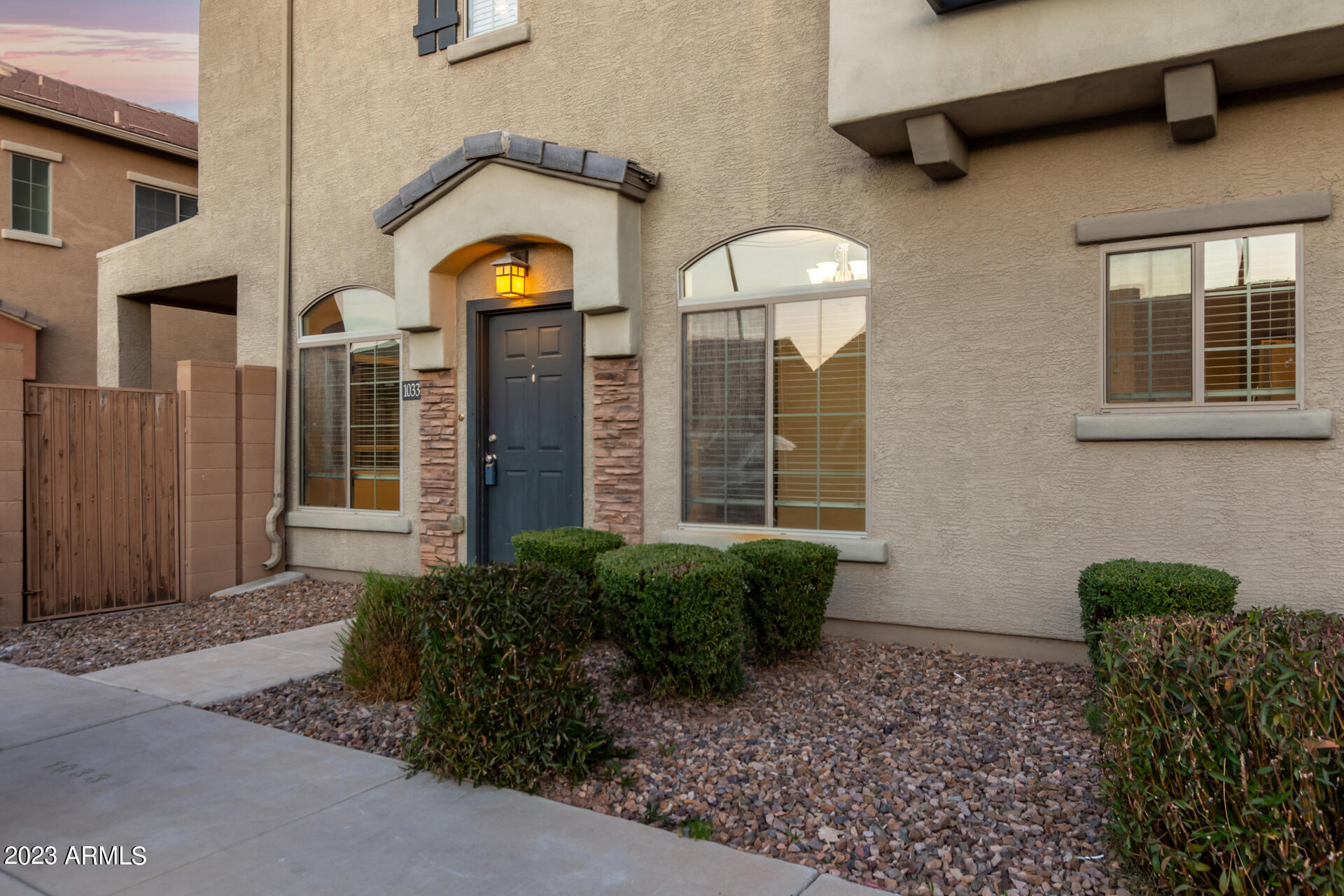 1350 S GREENFIELD Road # 1033