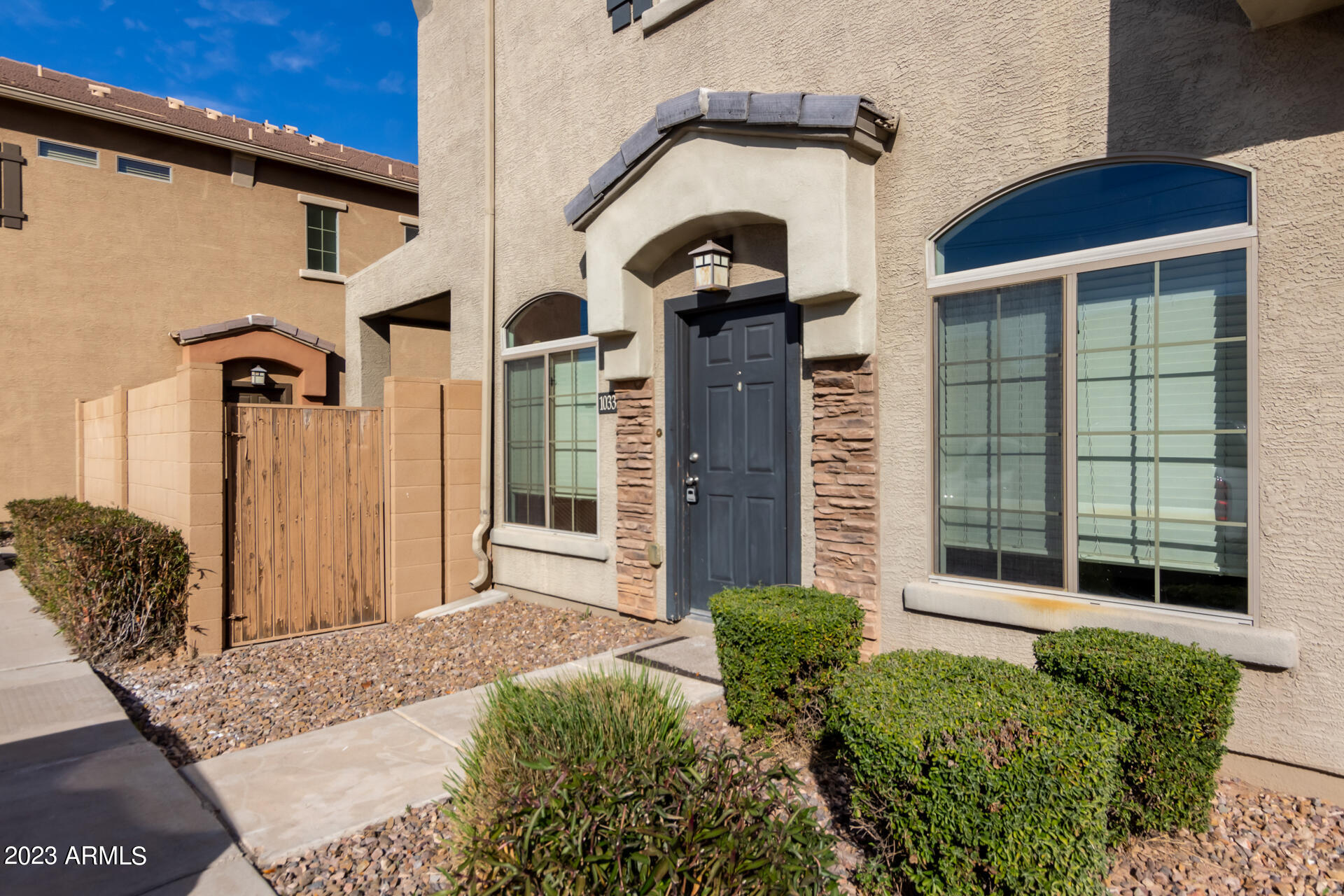 1350 S GREENFIELD Road # 1033