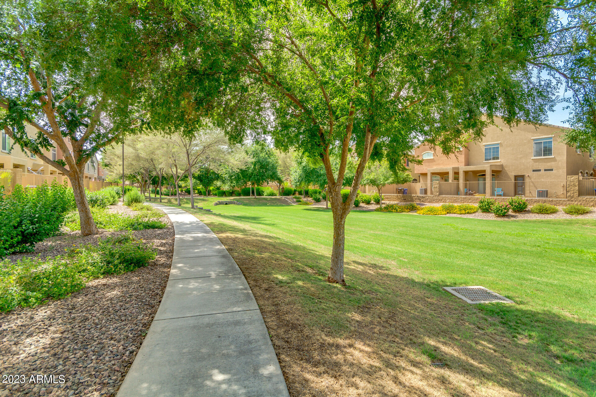 1350 S GREENFIELD Road # 1033