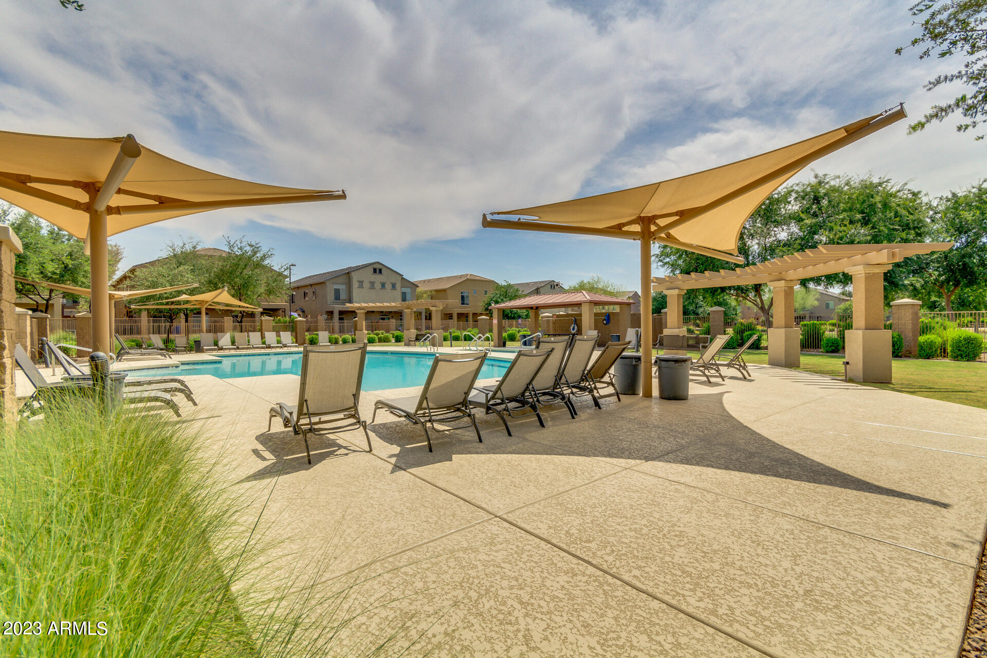 1350 S GREENFIELD Road # 1033