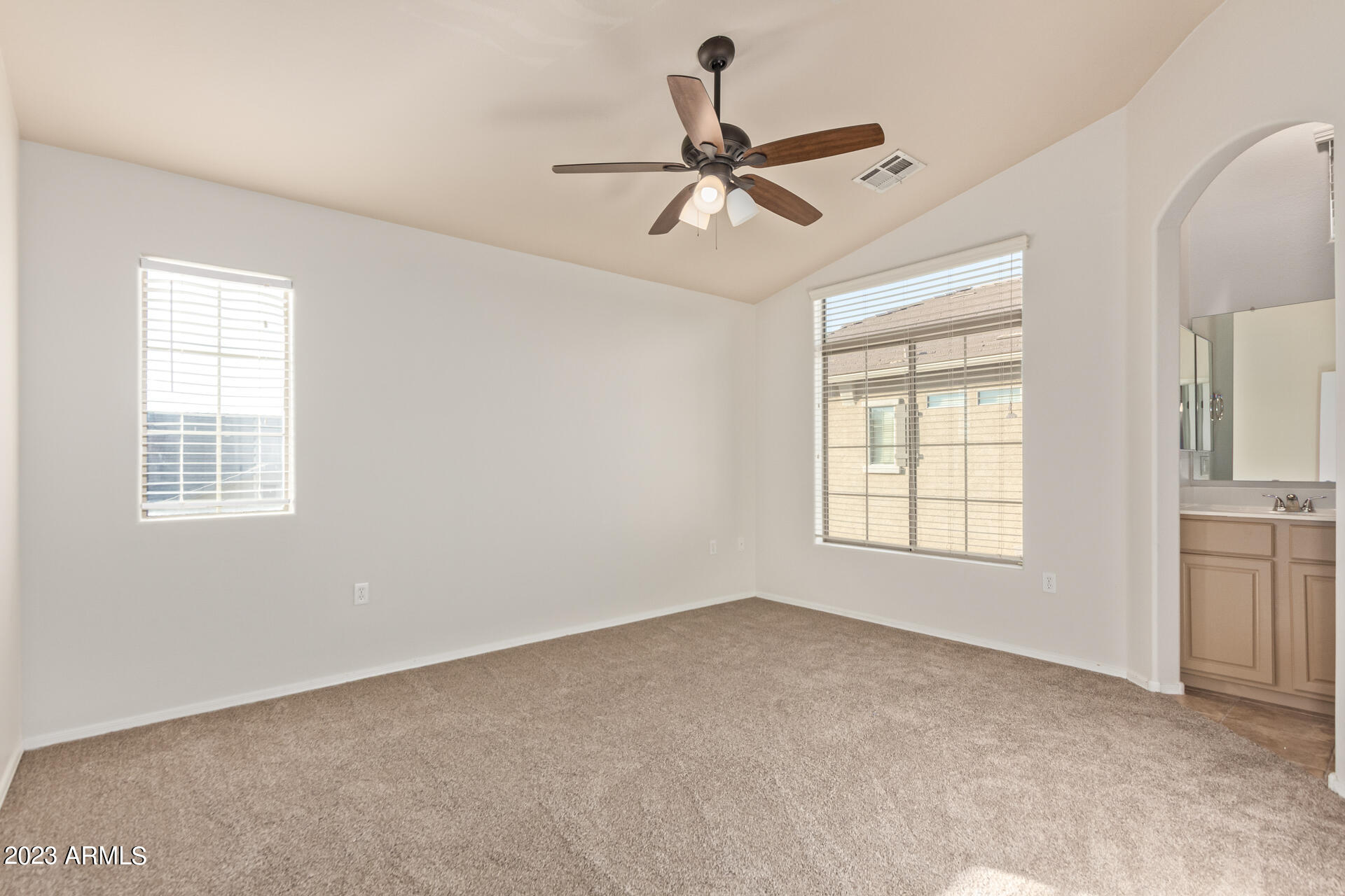 1350 S GREENFIELD Road # 1033