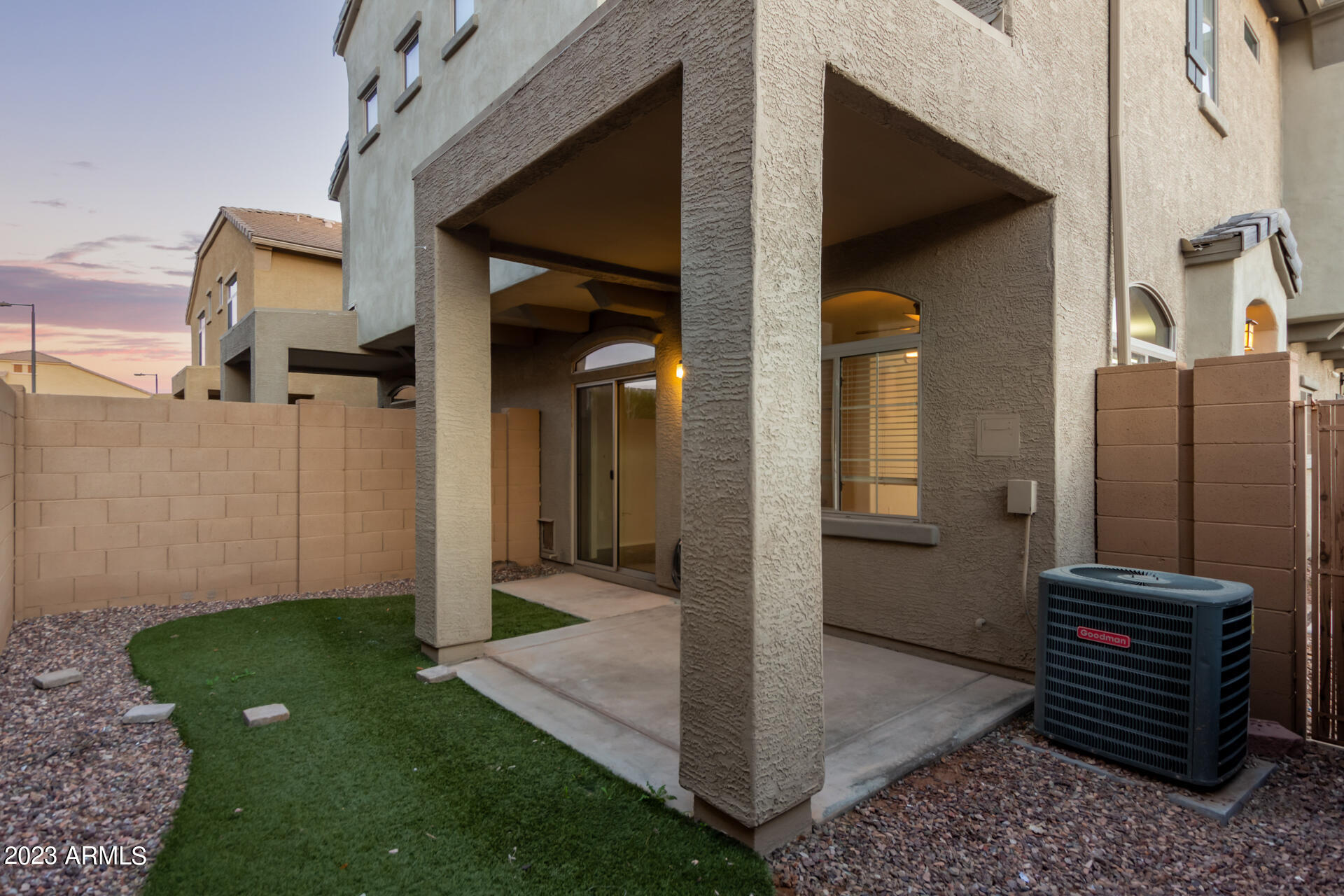 1350 S GREENFIELD Road # 1033