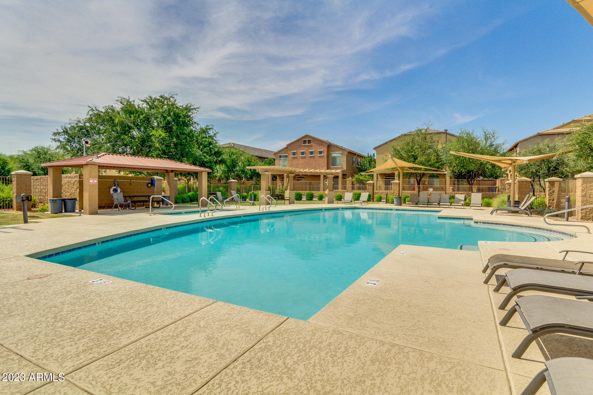 1350 S GREENFIELD Road # 1033
